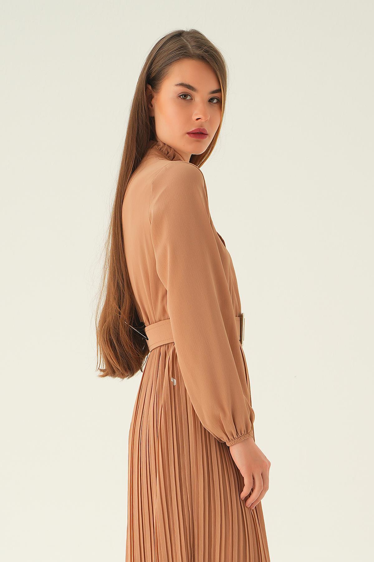 Bej Pliseli Uzun Elbise 2641 - 5