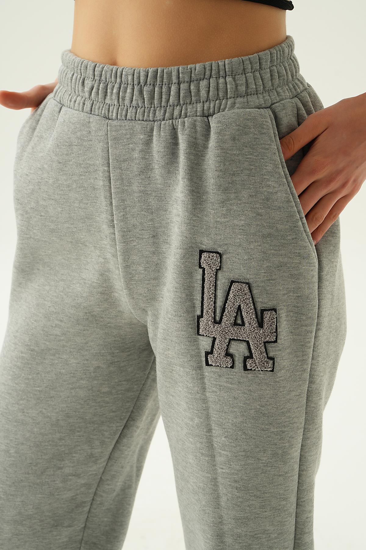 2795 LA Nakış Detay Eşofman Gri - 4