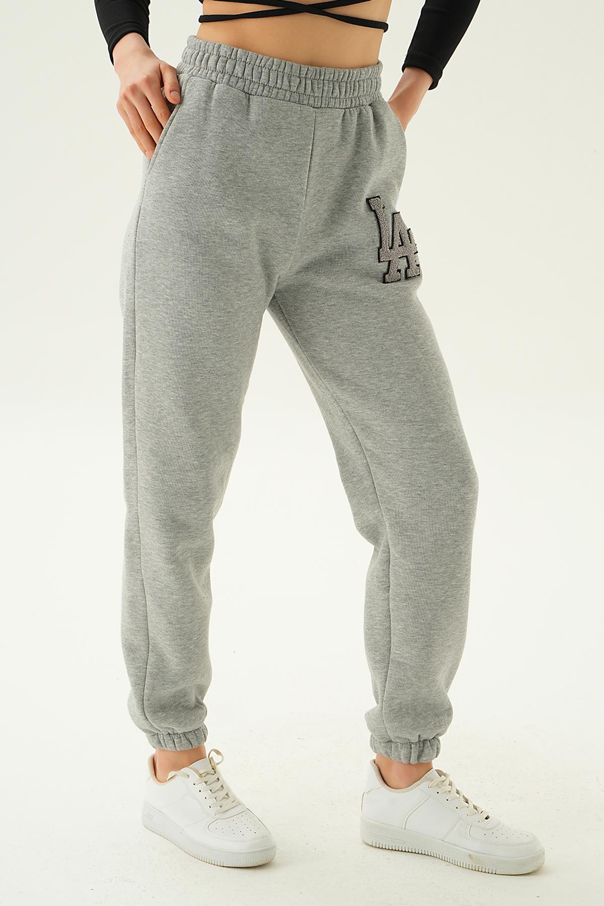 Gri LA Nakış Detay Eşofman 2795 - 2