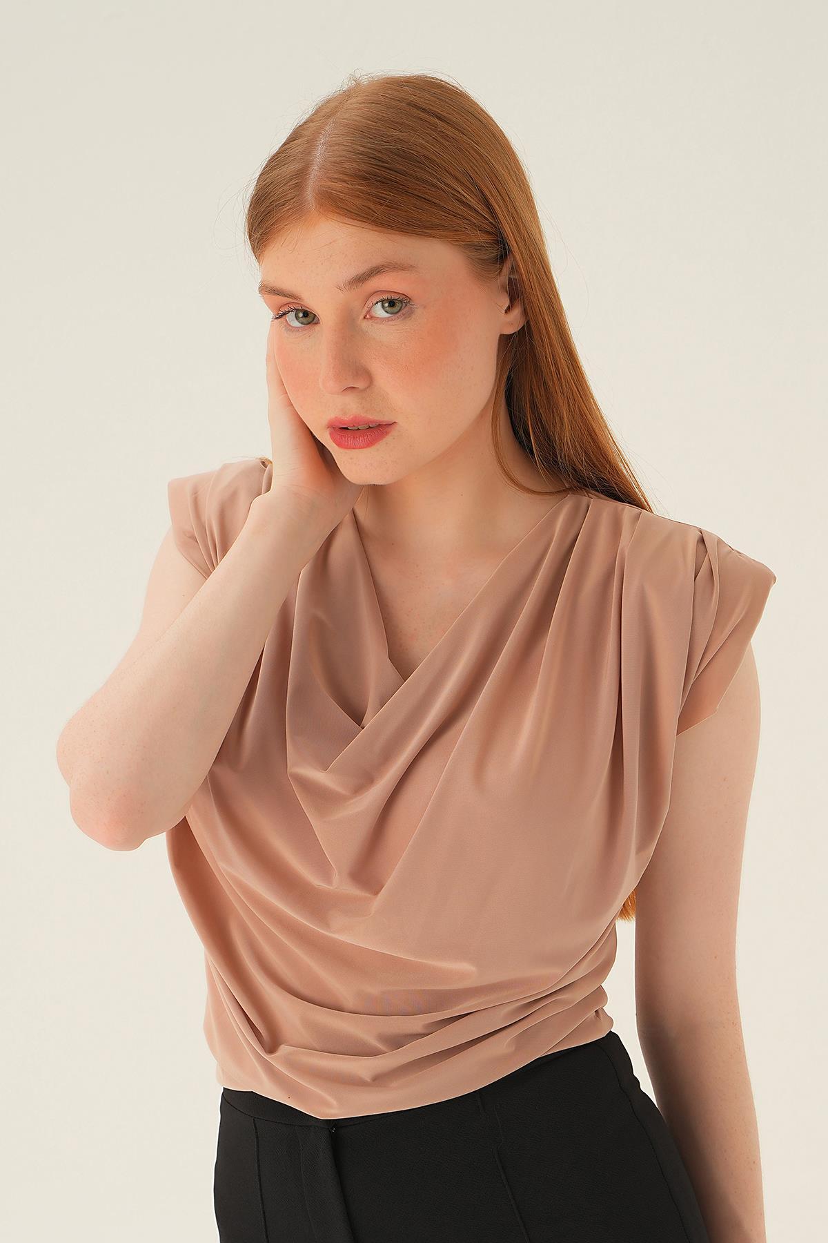 Bej Omuz Vatkalı Bluz 2832 - 1