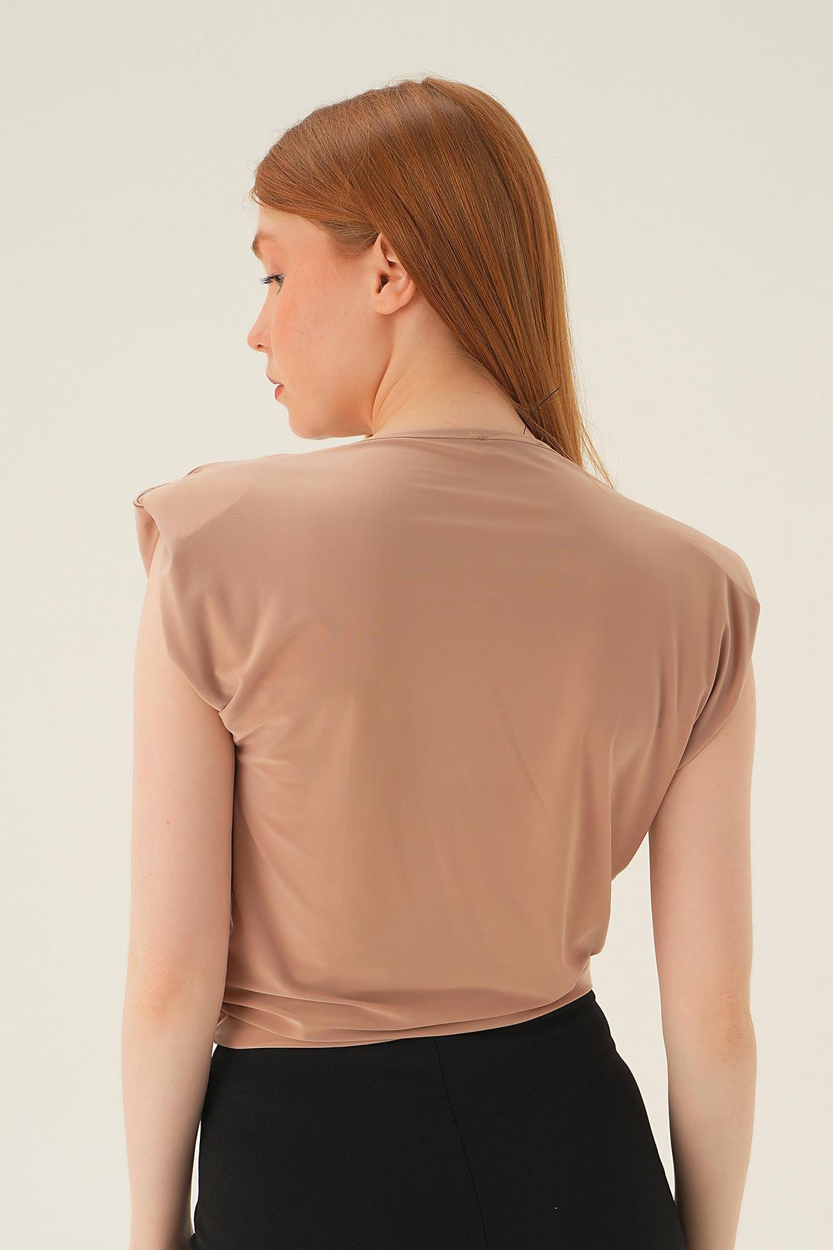 Bej Omuz Vatkalı Bluz 2832 - 3