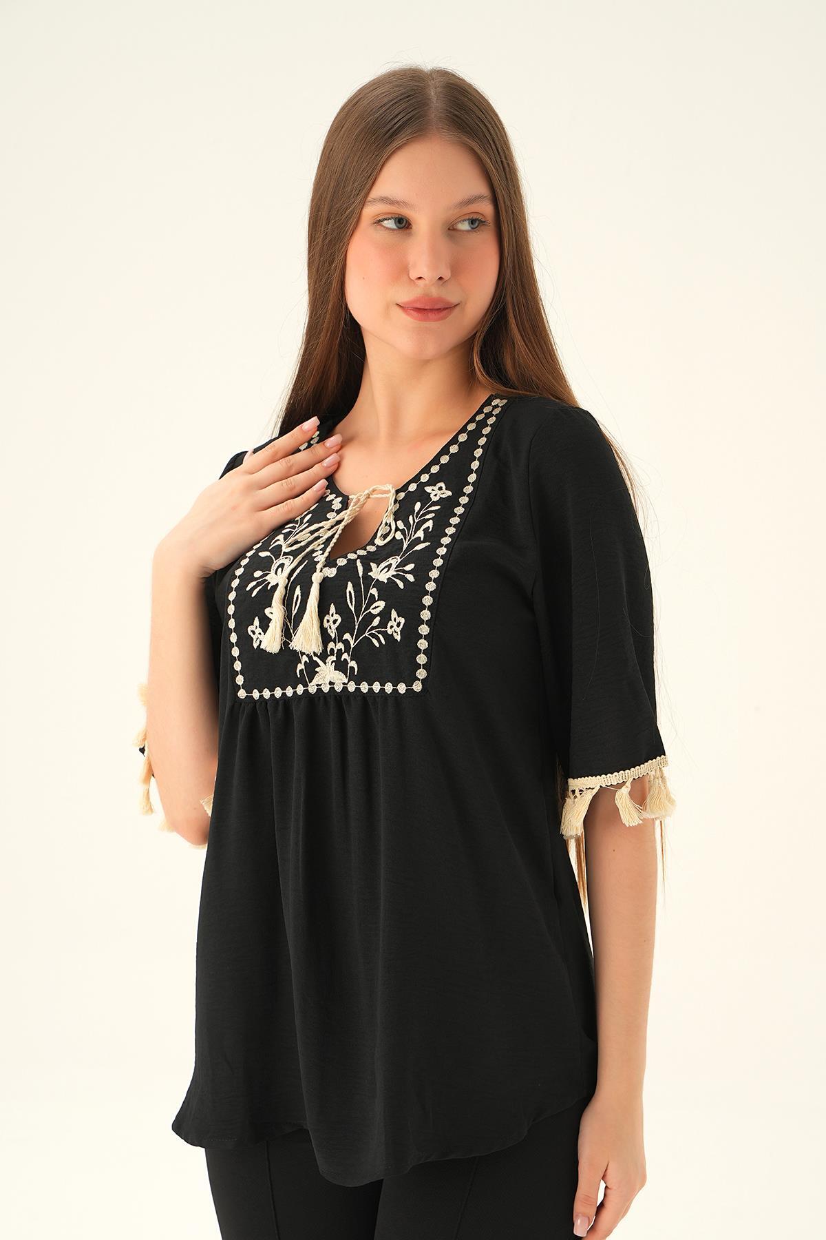 Siyah Kol Püskül Detay Bluz 2974 - 4