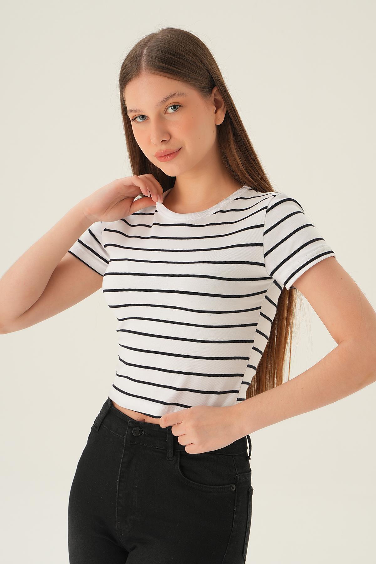3001 Çizgili Kısa Tişört Beyaz 