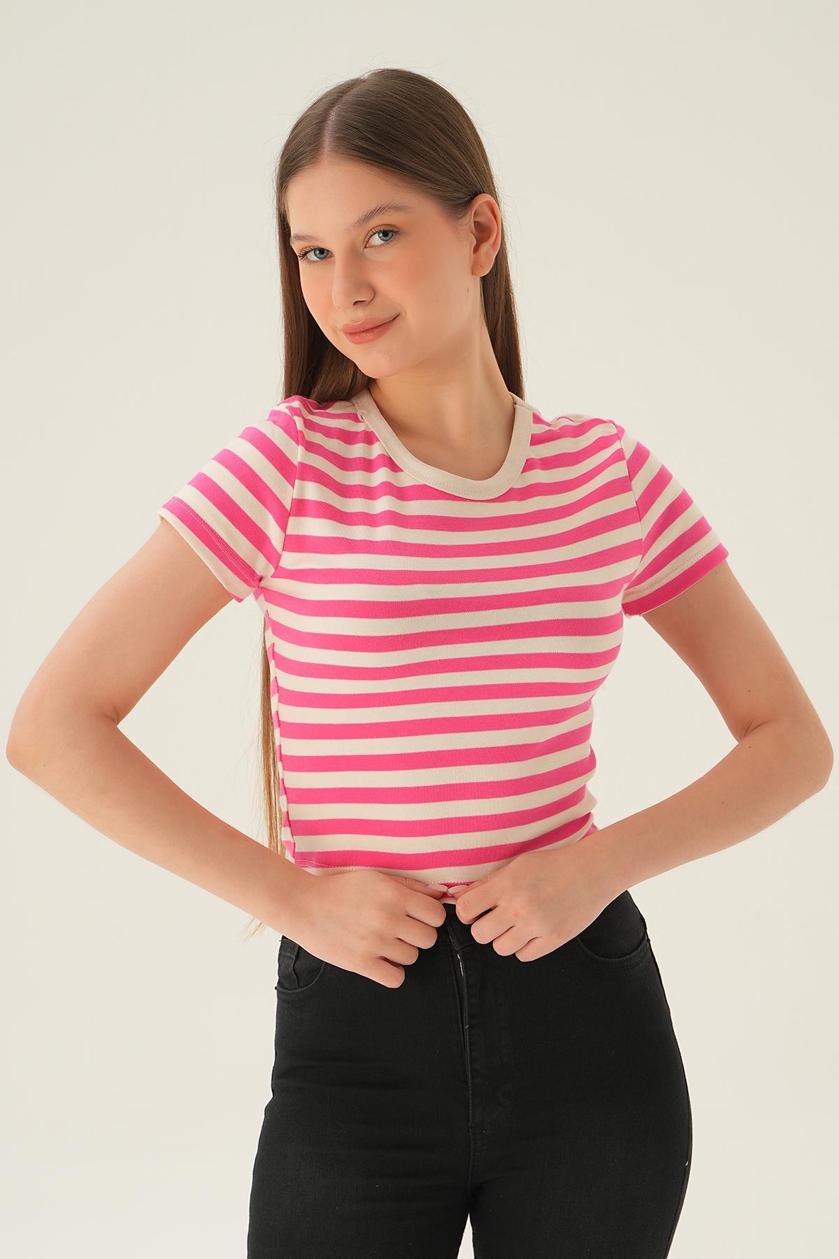 Pembe Çizgili Kısa Tişört 3001 