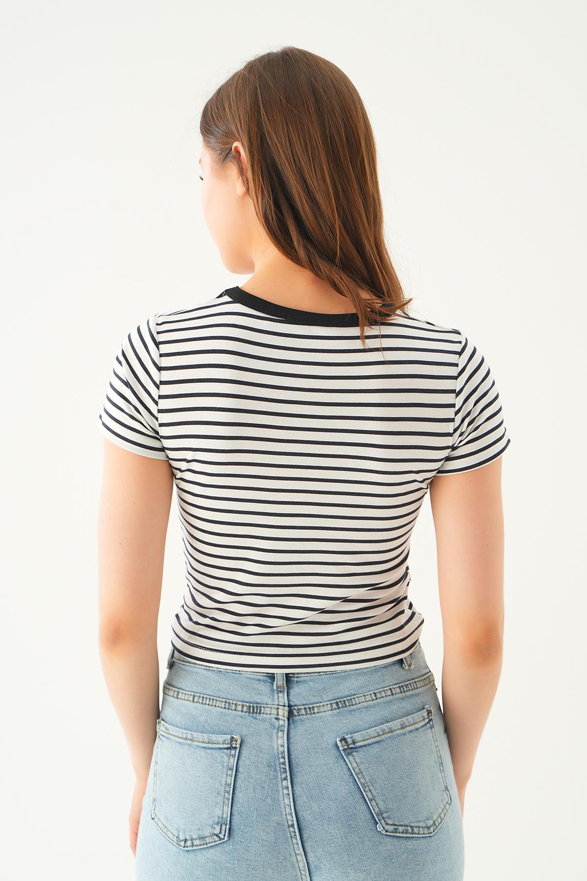 Siyah Çizgili Kısa Tişört 3001 - 4