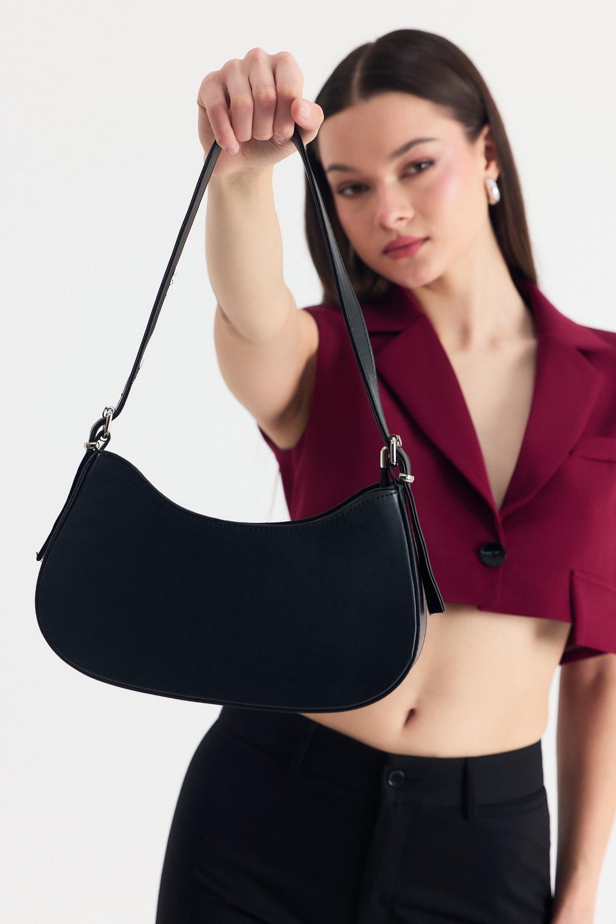 Siyah Oval Baget Çanta 3001 - 1