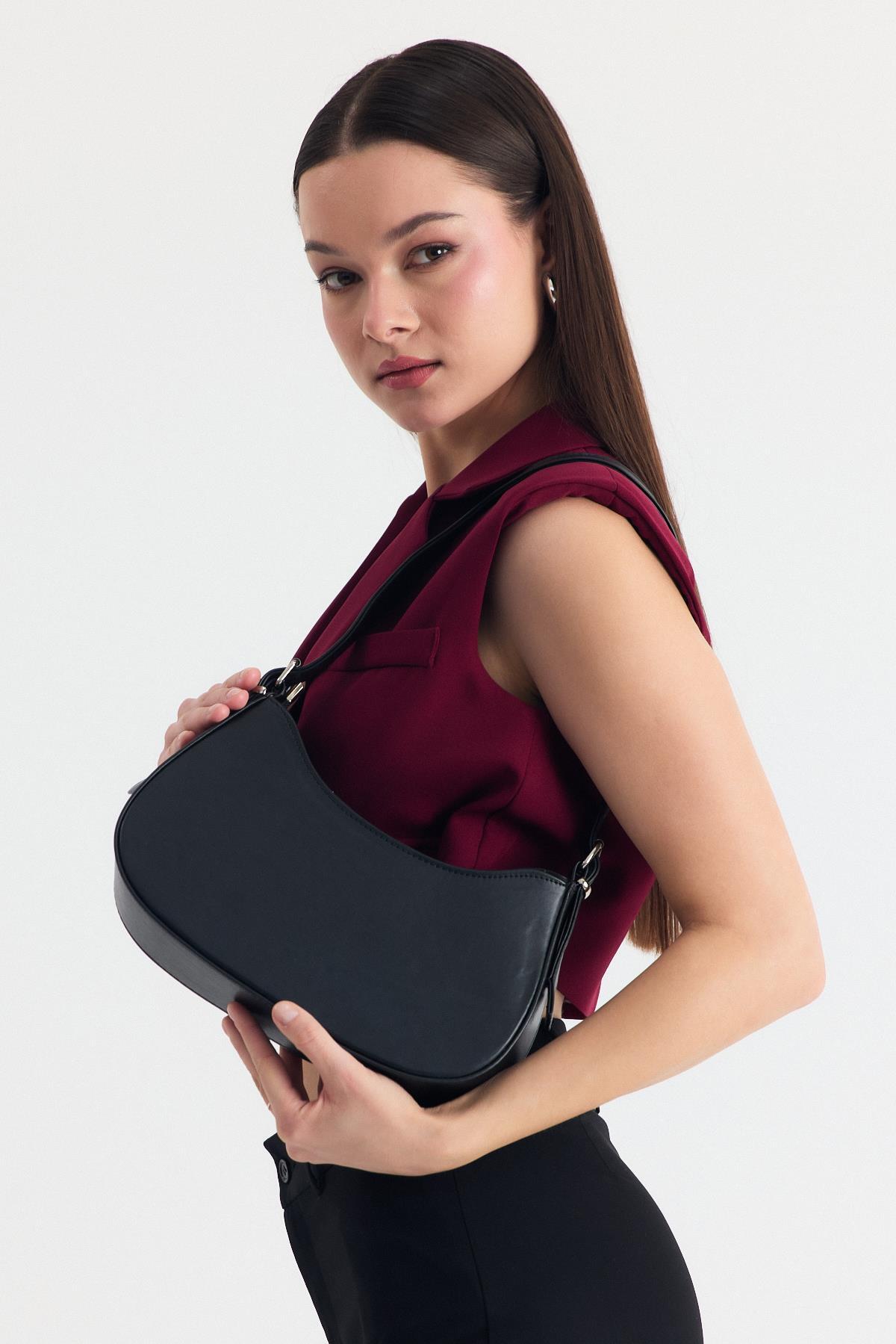 Siyah Oval Baget Çanta 3001 - 3