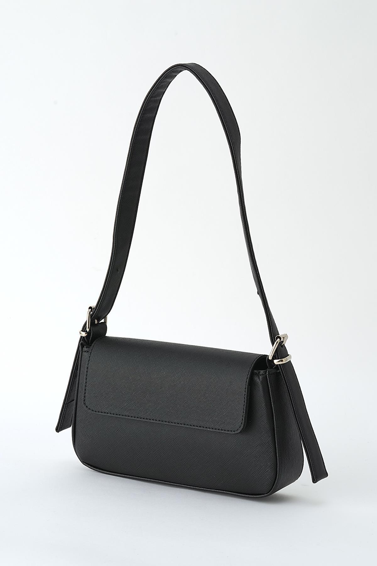 Siyah Kapak Detay Omuz Çantası 3005 - 1