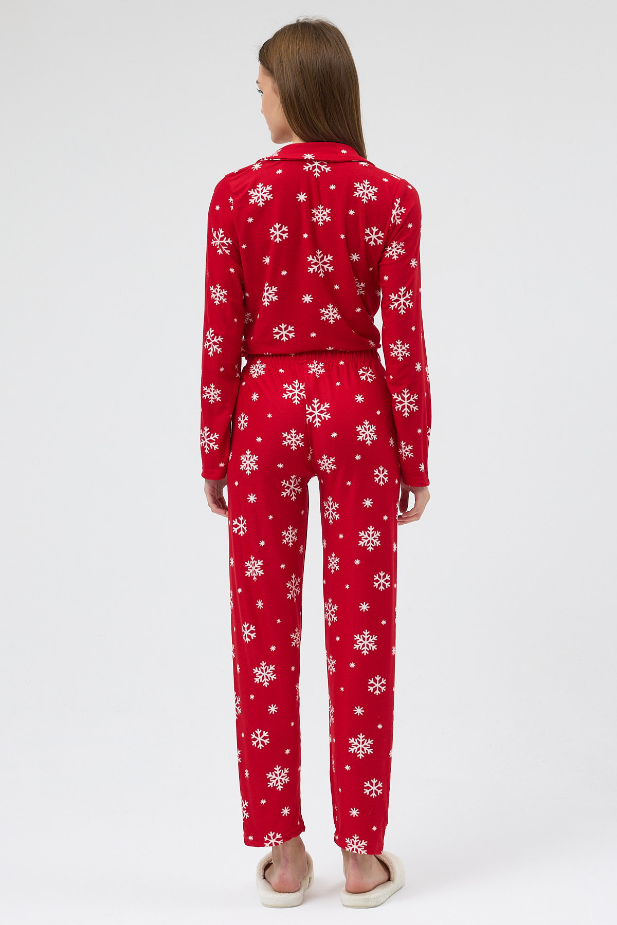 Kırmızı Kar Tanesi Desenli Düğmeli Kadın Pijama Takımı 3005 - 5