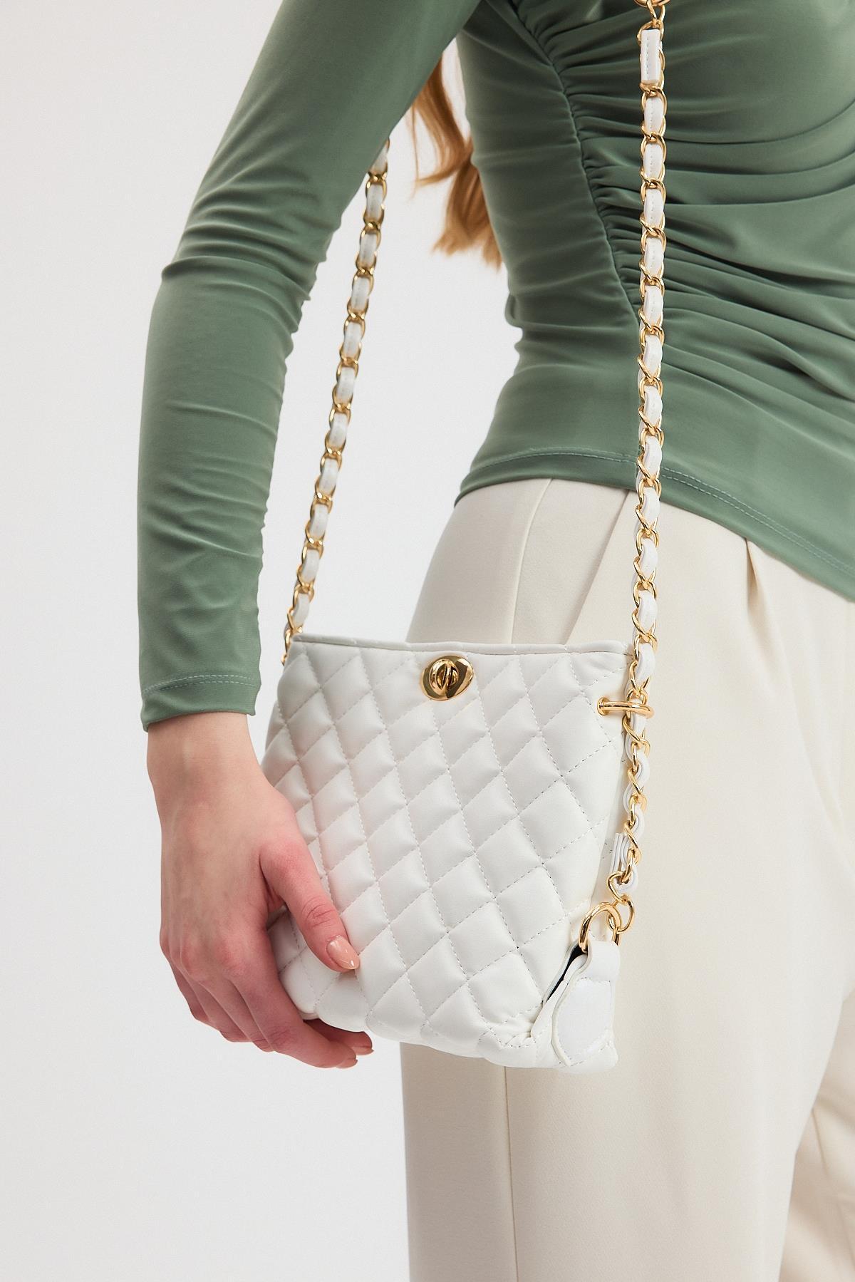 Beyaz Kapitone Omuz Çantası 3008 - 2