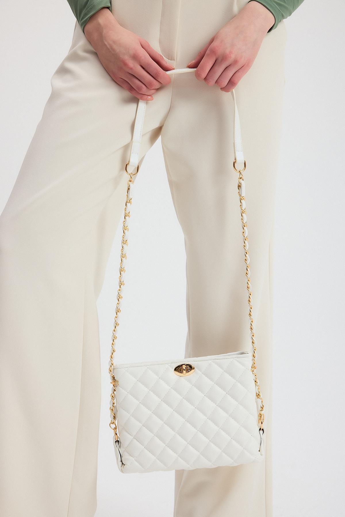 Beyaz Kapitone Omuz Çantası 3008 - 8