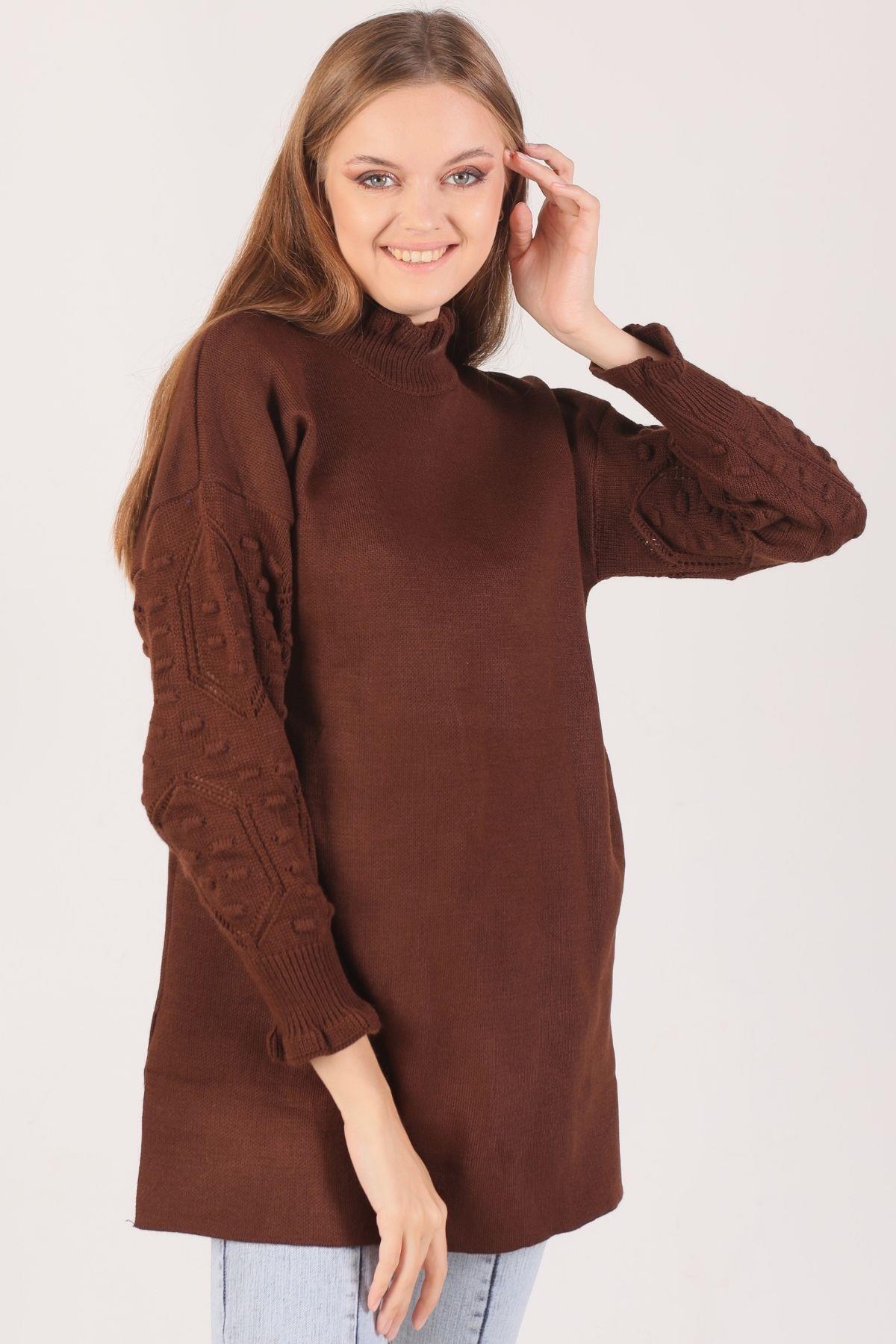 Acı Kahve Yaka Fırfır Kol İşlemeli Kazak 3008 - 3