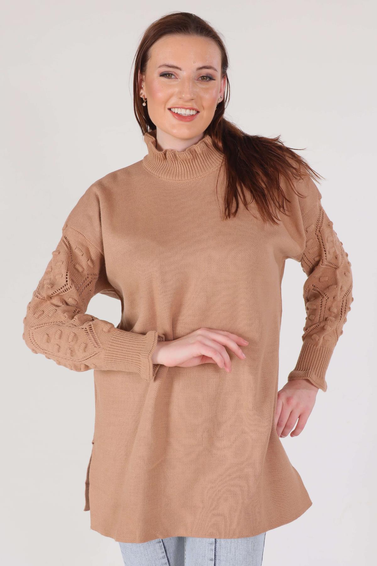 3008 Yaka Fırfır Kol İşlemeli Kazak Camel 