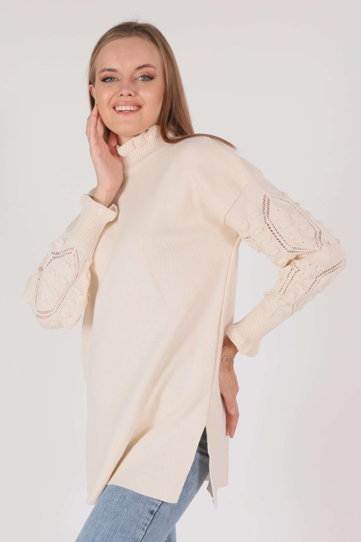 Krem Yaka Fırfır Kol İşlemeli Kazak 3008 - 1