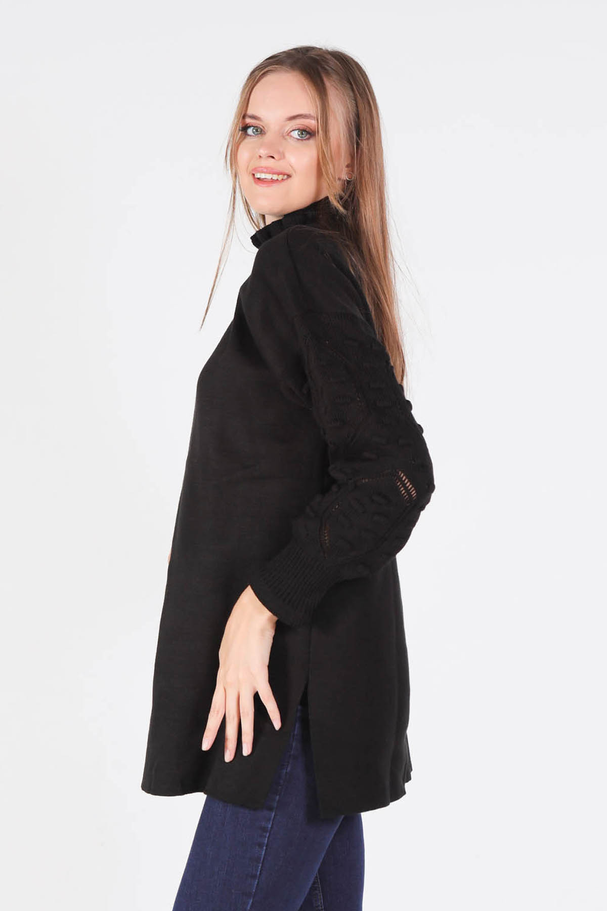 Siyah Yaka Fırfır Kol İşlemeli Kazak 3008 - 3