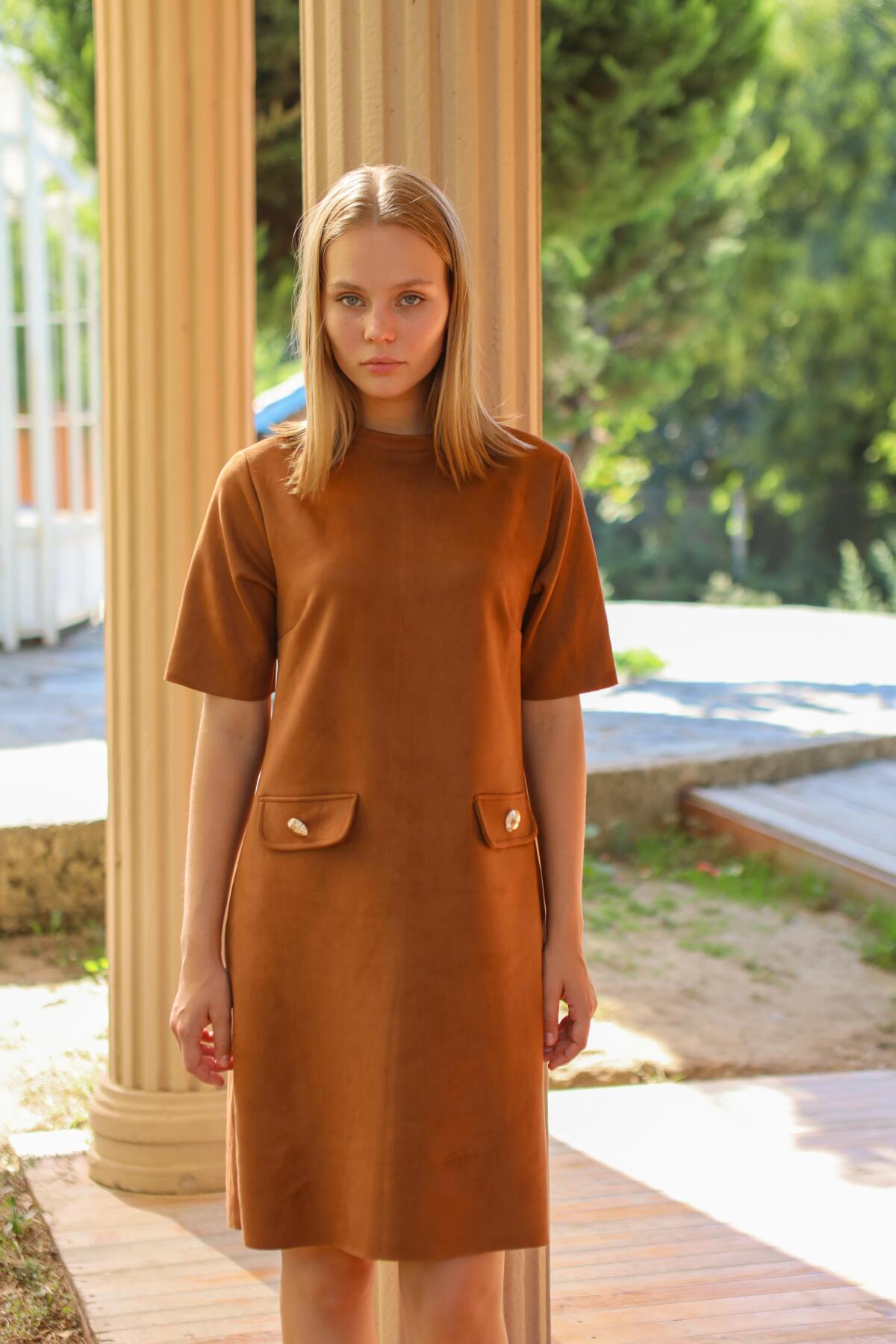 Taba Yarım Boğaz Kısa Kol Süet Elbise 3013A - RAYS (1)