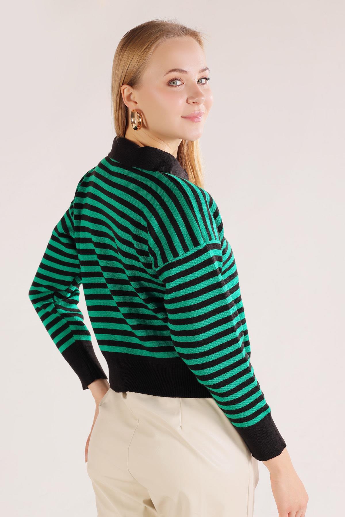 Siyah-Benetton Gömlek Yaka Düğmeli Kazak 3016 - 5