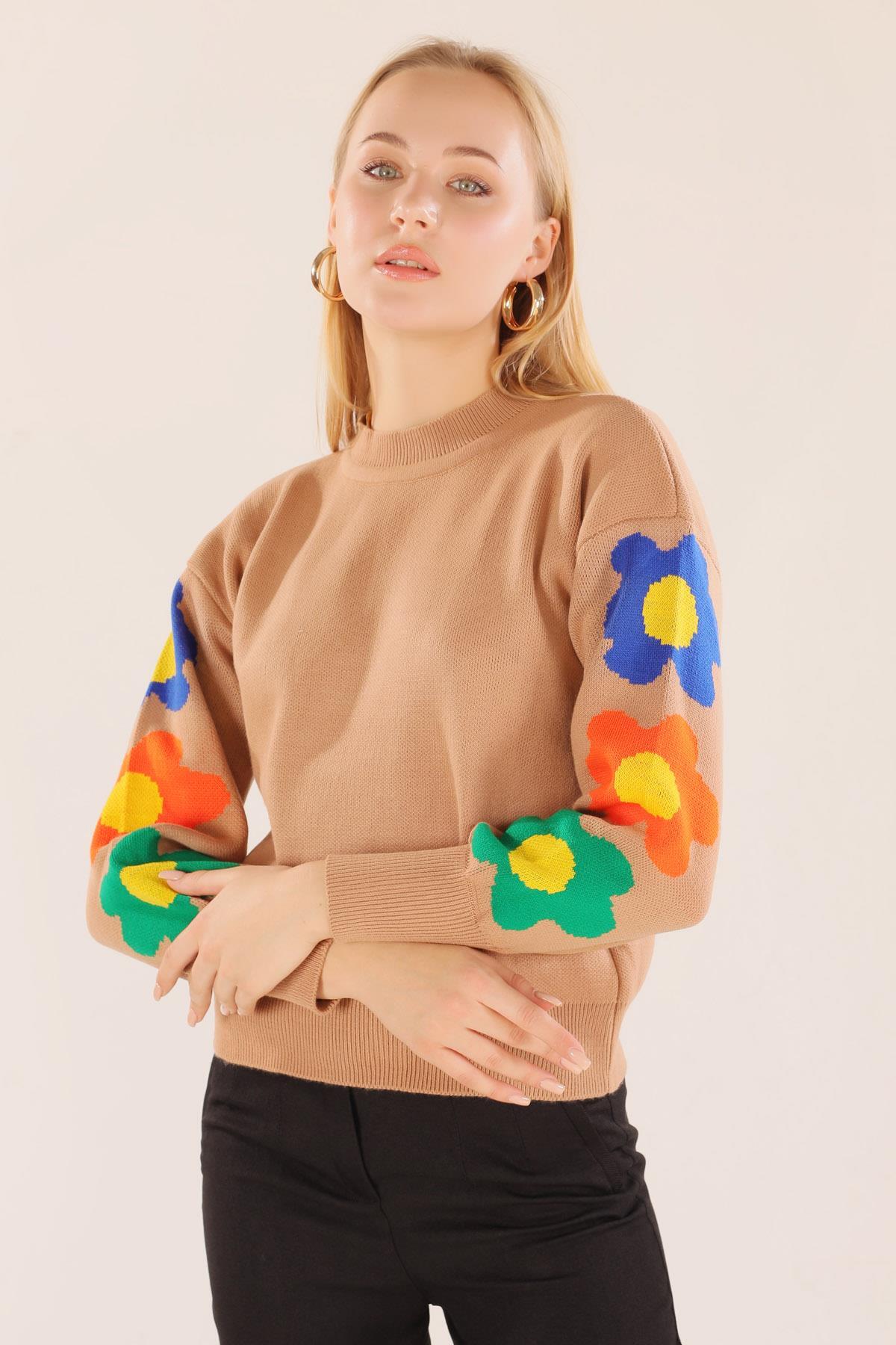 3018 Kol Çiçek Desen Kazak Bisküvi - 1