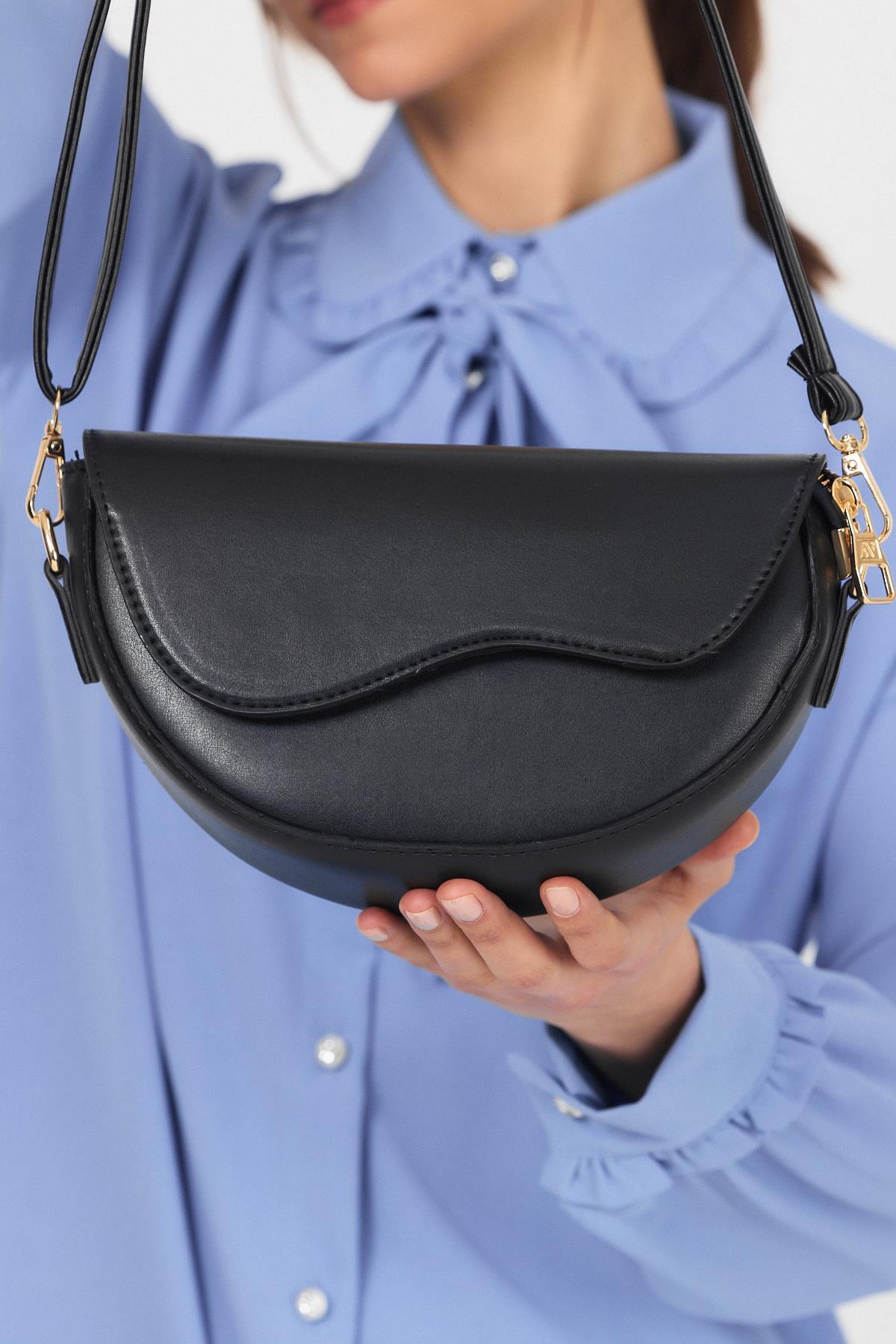 3024 Kapak Detay Omuz Çantası Siyah - 2