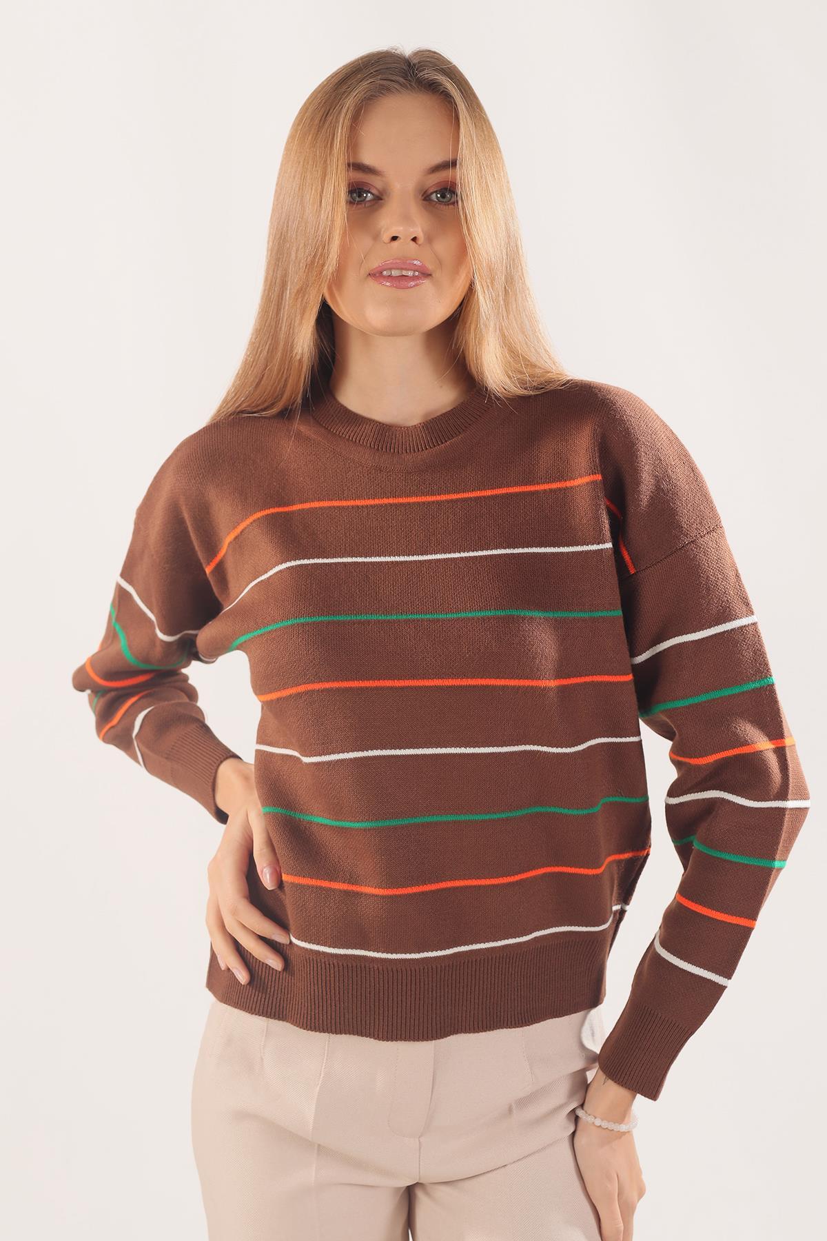 Kahve Renkli Çizgili Kazak 3024 