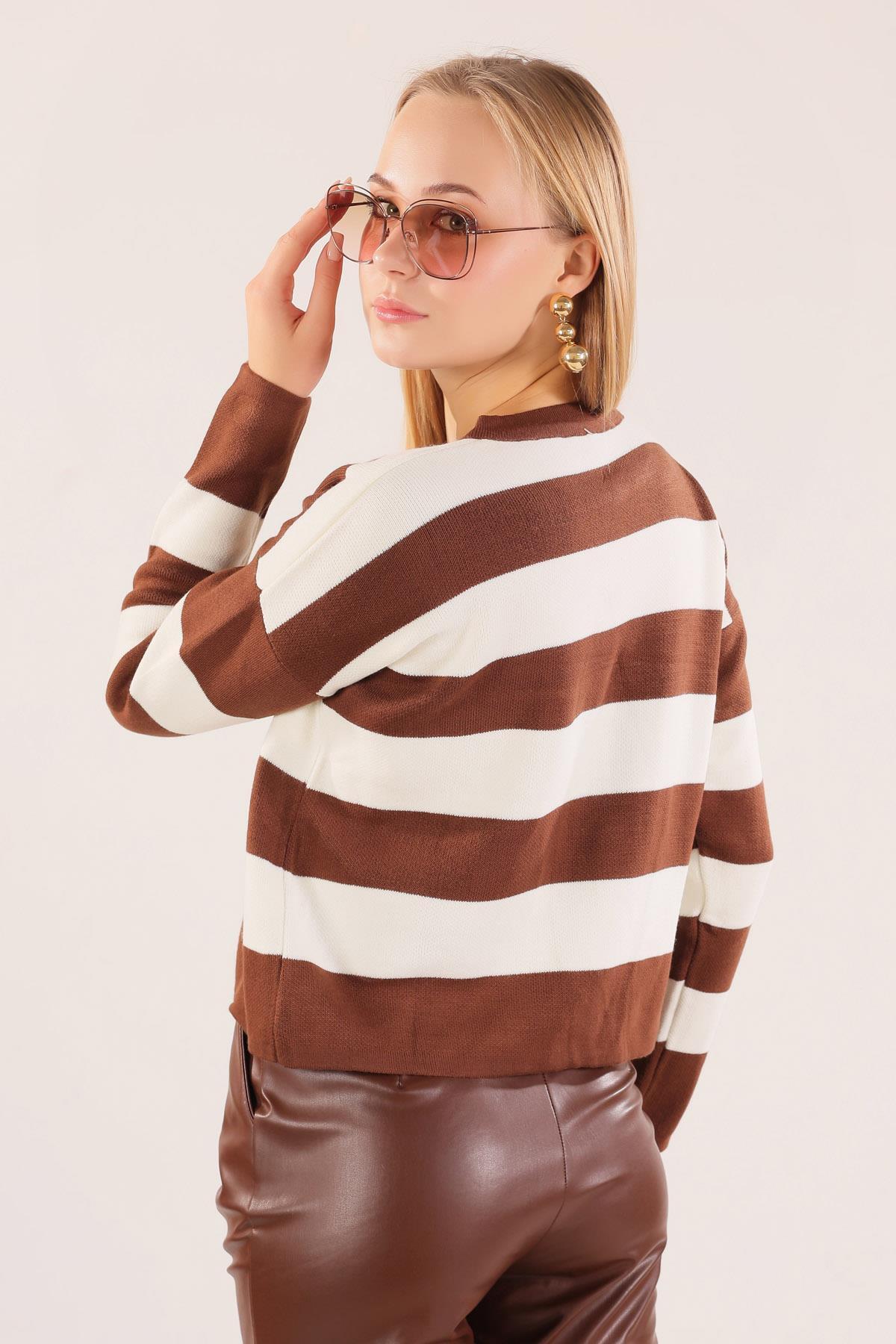 Kahve Düğmeli Çizgili Hırka 3025 - 5