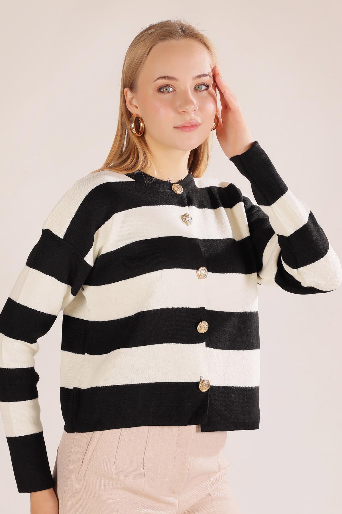 Siyah Düğmeli Çizgili Hırka 3025 - 4