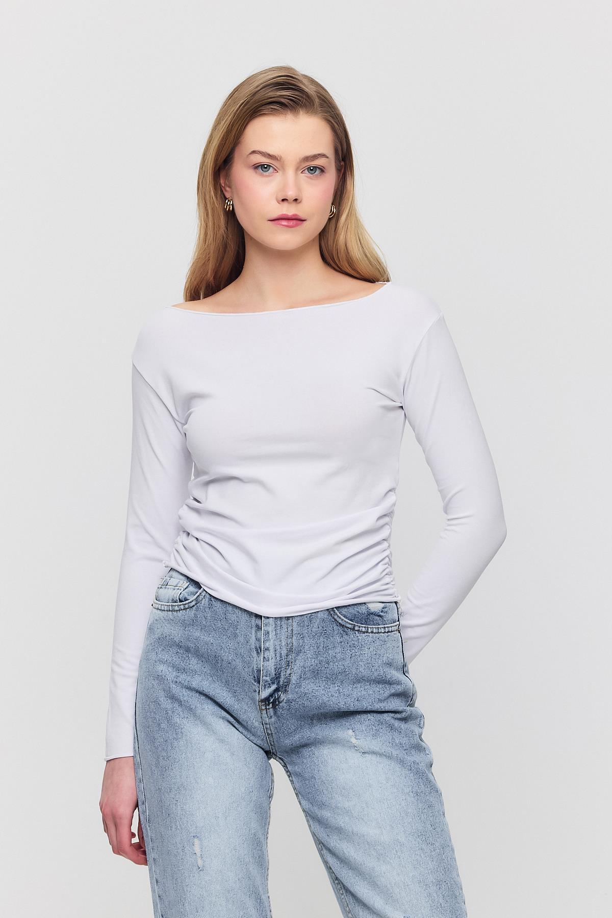 3027 Yanları Büzgülü Bluz Ekru 