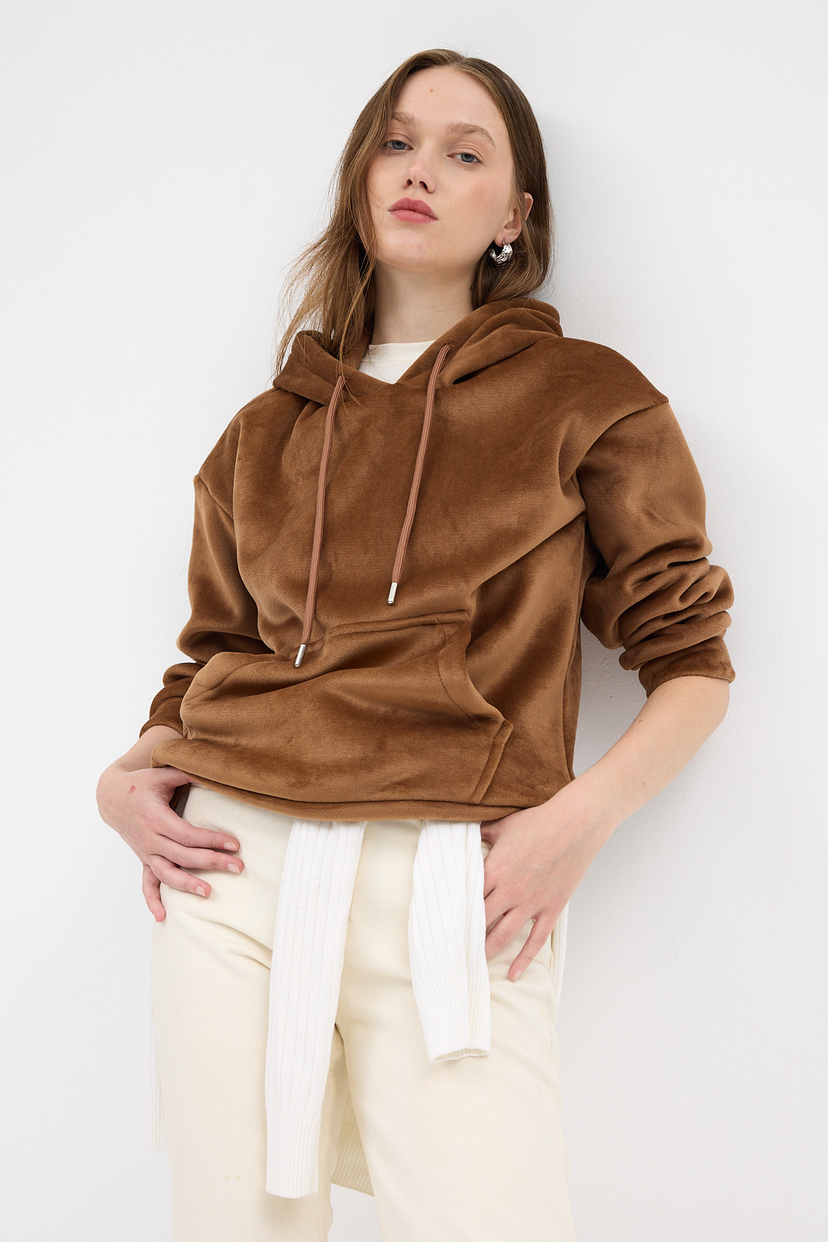 Taba Kadın Peluş Kanguru Cepli Kapüşonlu Sweatshirt 3061A - 1