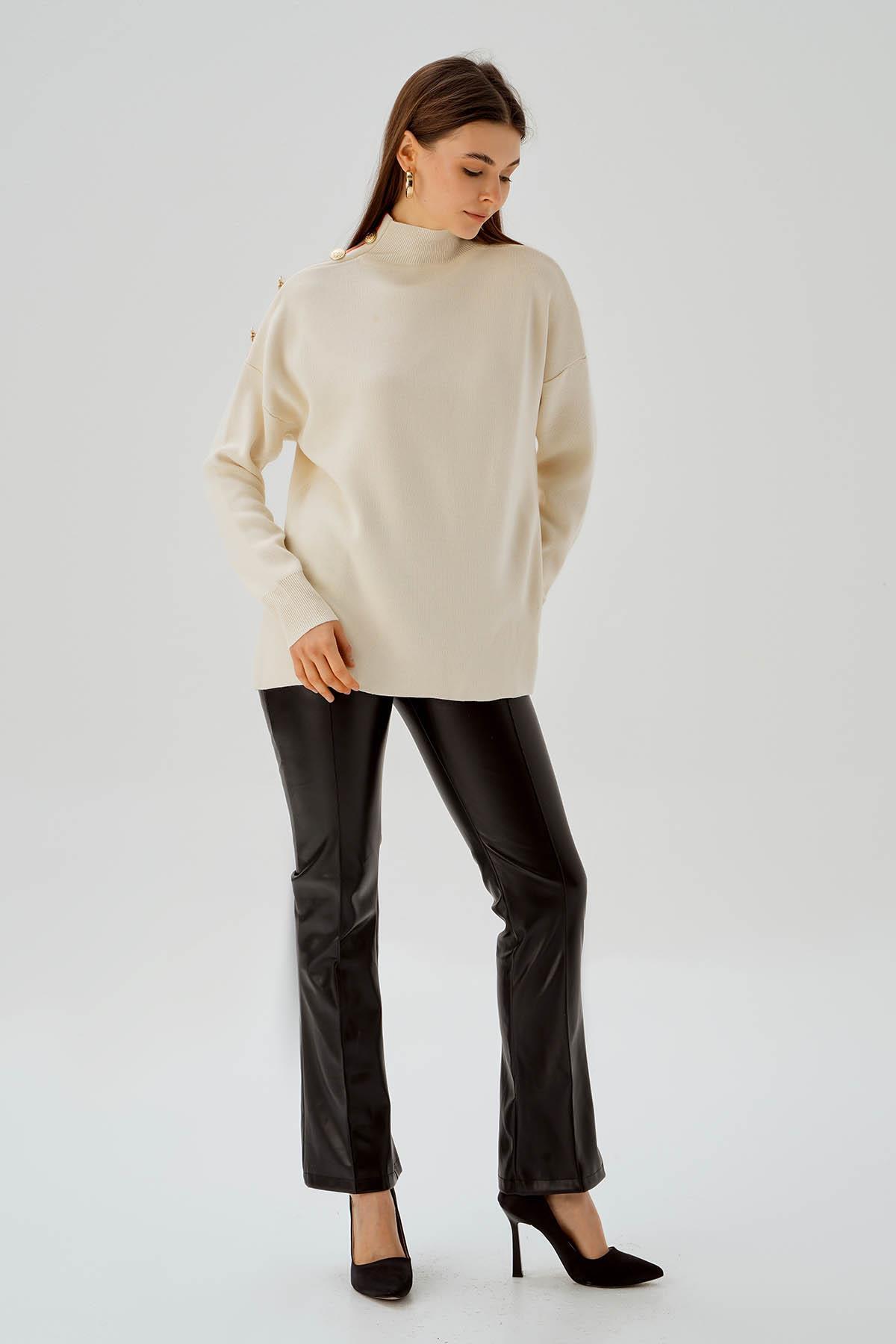 Ekru Omuz Şerit Detay Düğmeli Kazak 3075 - 3