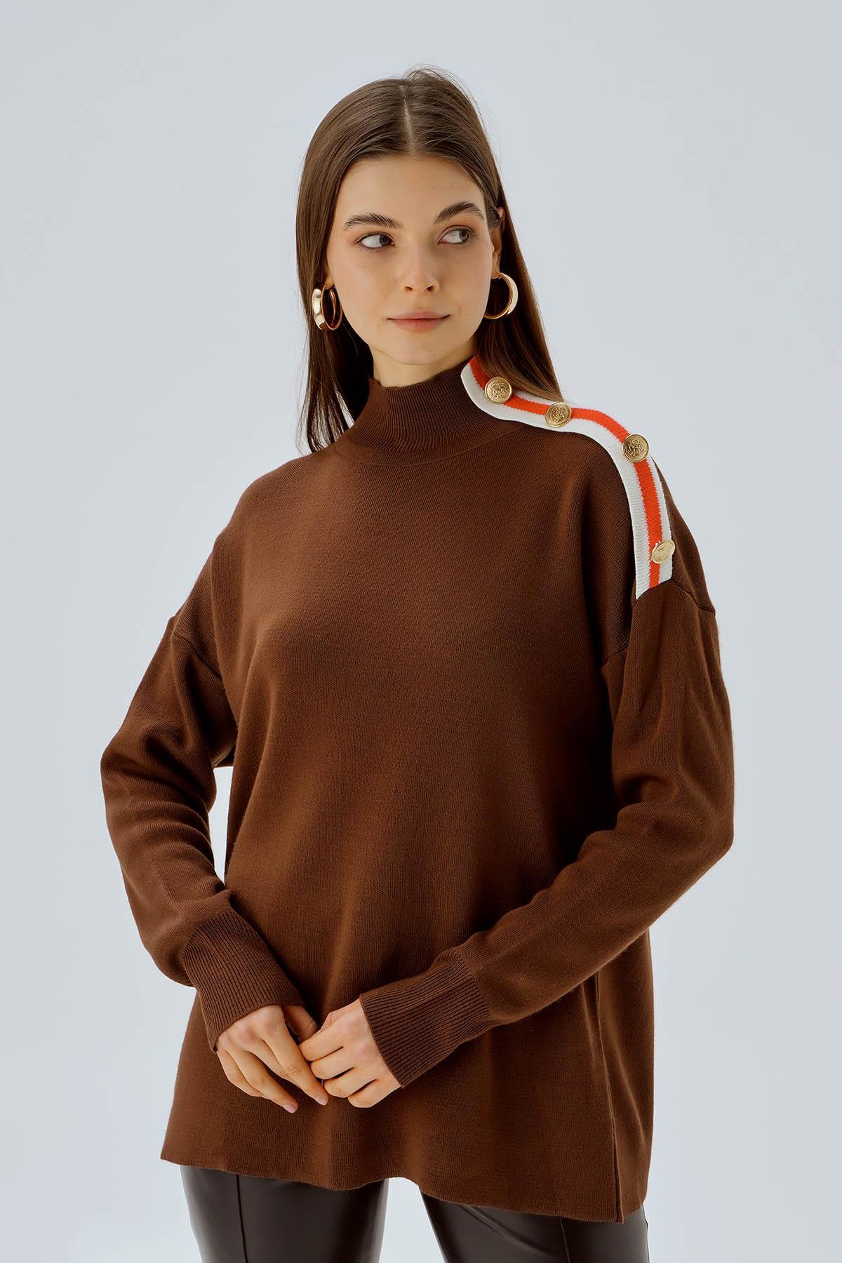 Kahve Omuz Şerit Detay Düğmeli Kazak 3075 - 1