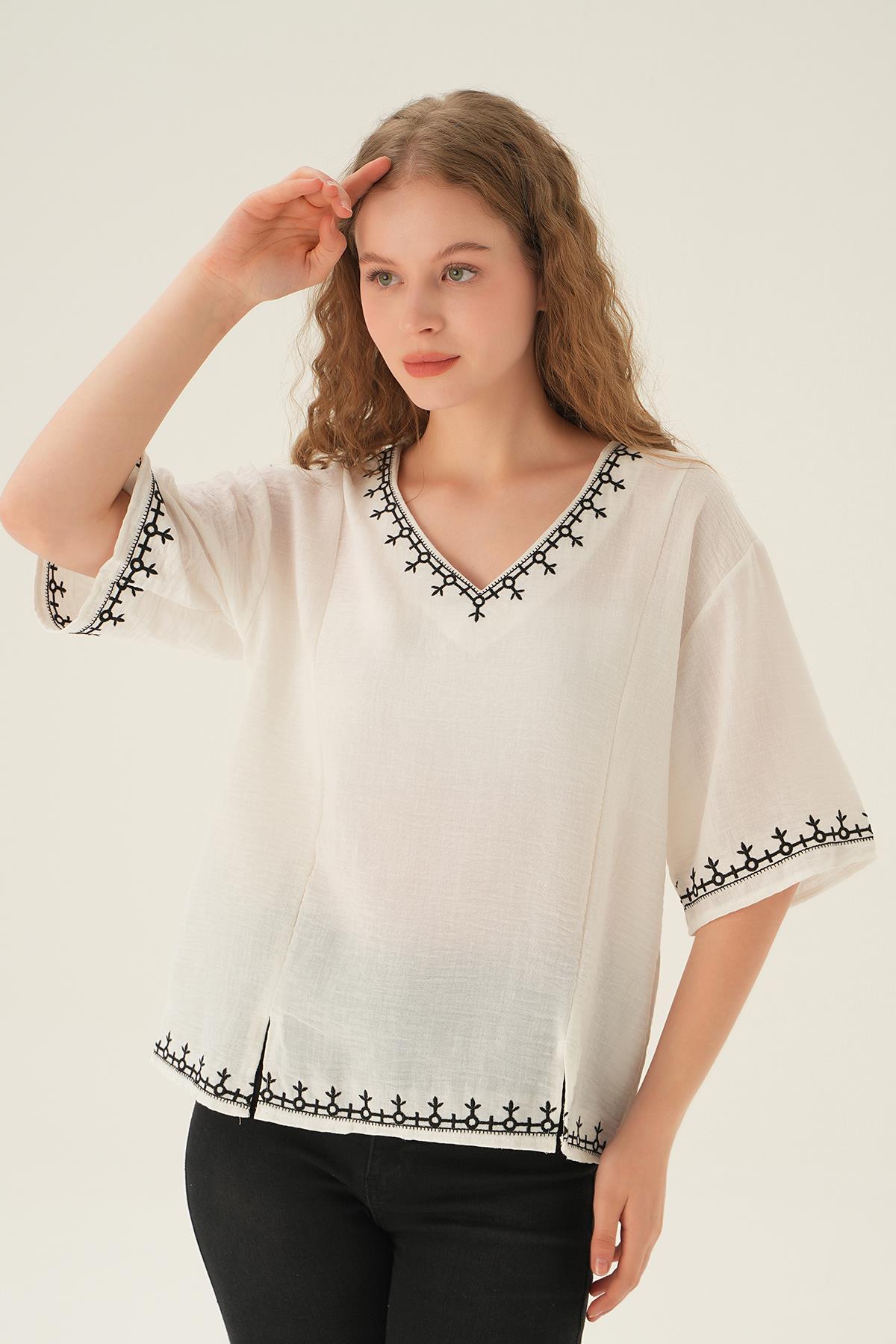 Ekru Nakış Detay Bluz 3089 - 3