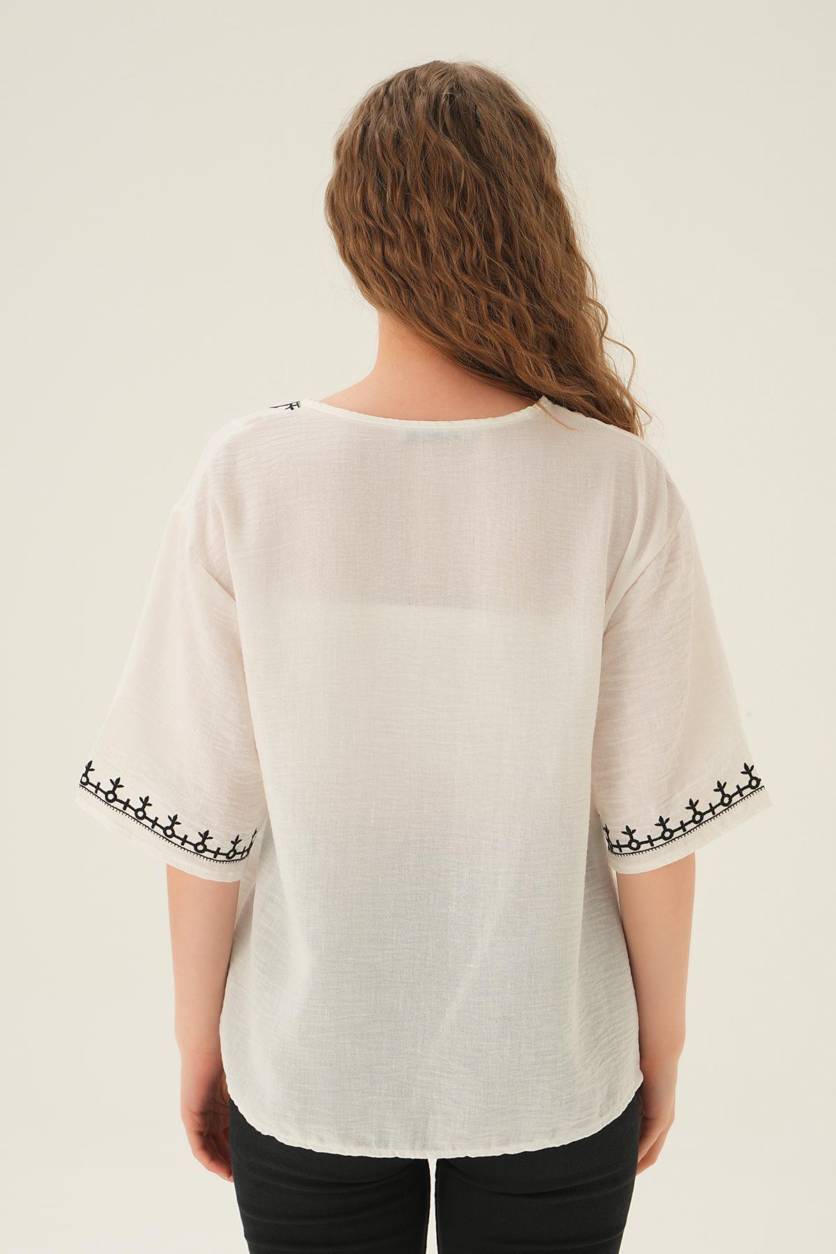 Ekru Nakış Detay Bluz 3089 - 4