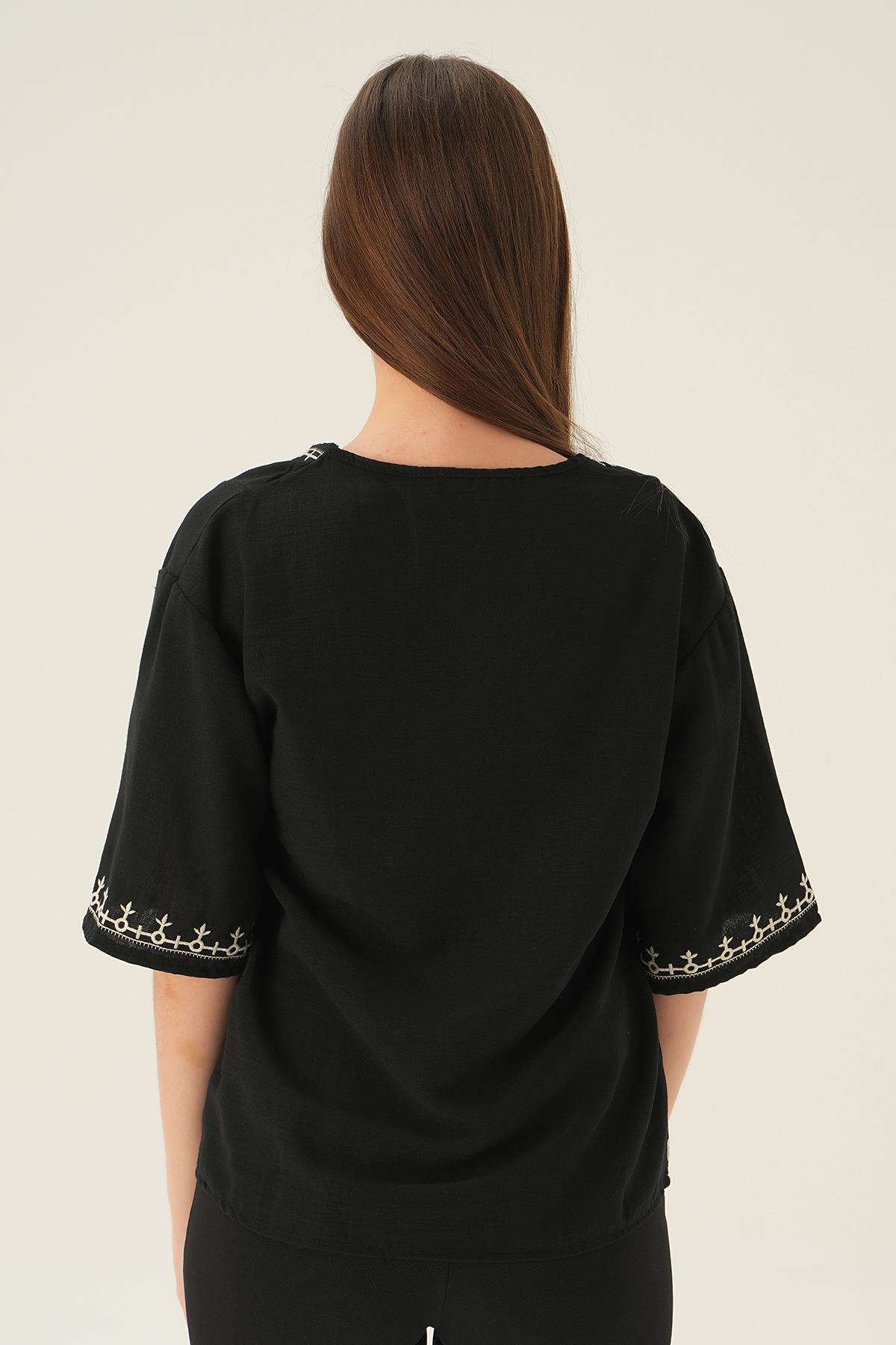 Siyah Nakış Detay Bluz 3089 - 4