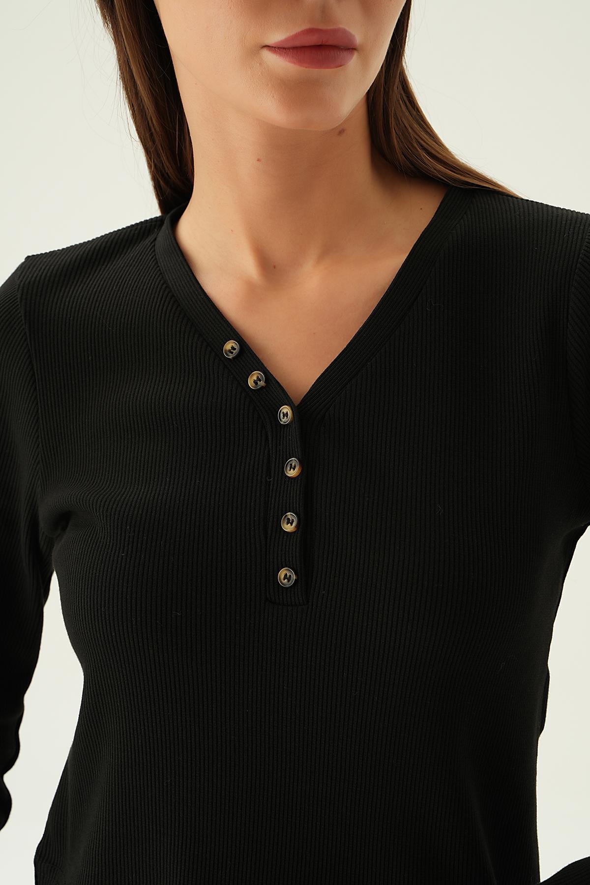 Siyah Düğme Detay Bluz 3093 - 5