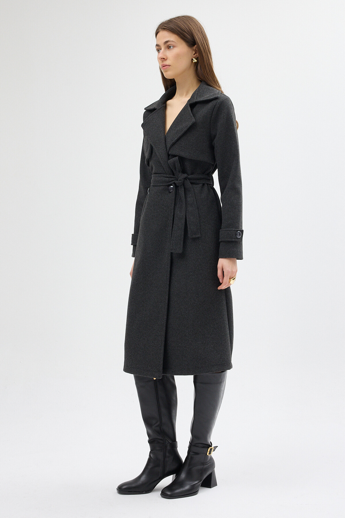 Antrasit Kuşaklı Yaka Detaylı Uzun Kadın Trenç Kaban 3095A - RAYS (1)