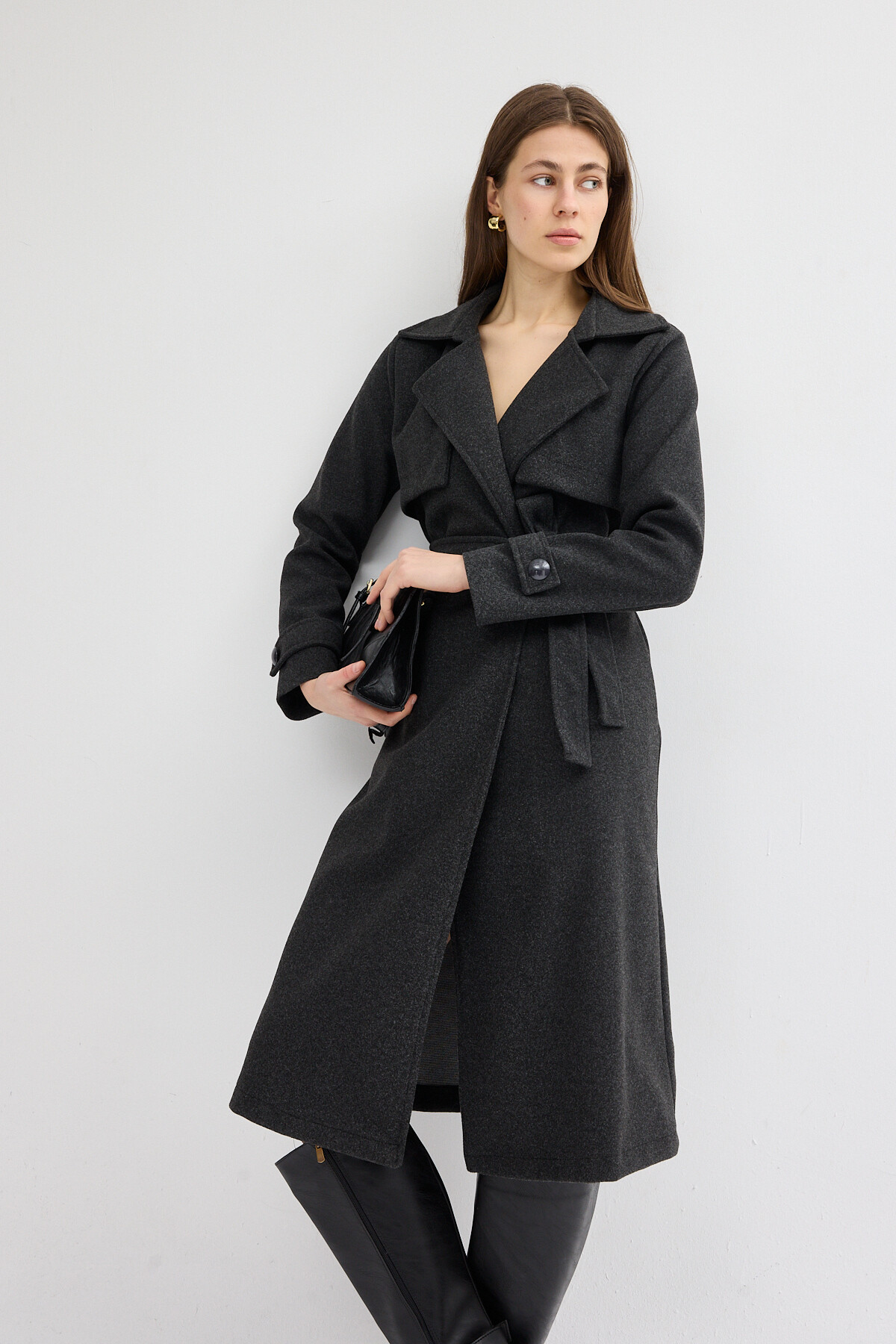 Antrasit Kuşaklı Yaka Detaylı Uzun Kadın Trenç Kaban 3095A - RAYS