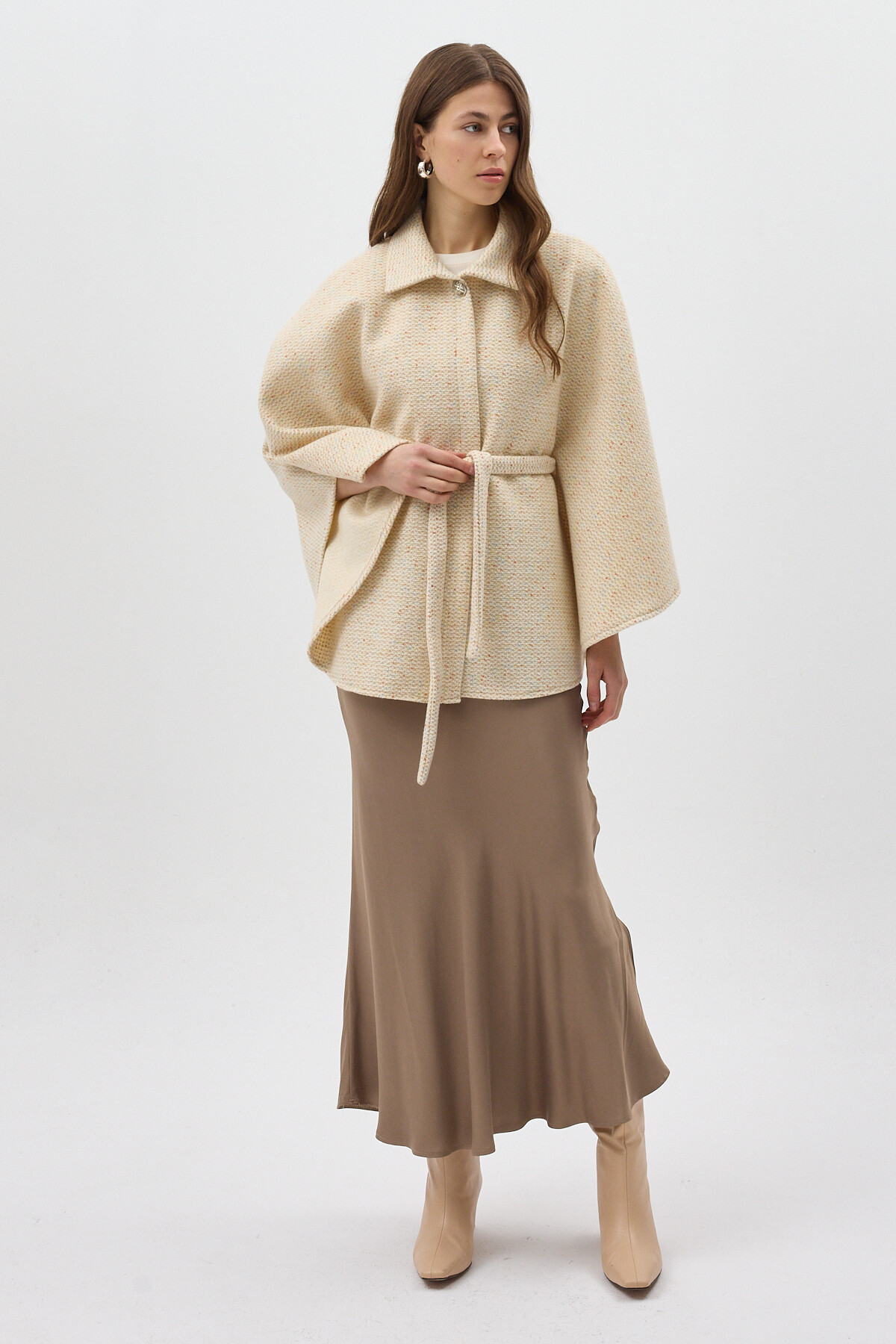 Bej Gömlek Yaka Kuşaklı Panço Kadın Kaban 3099A - 3