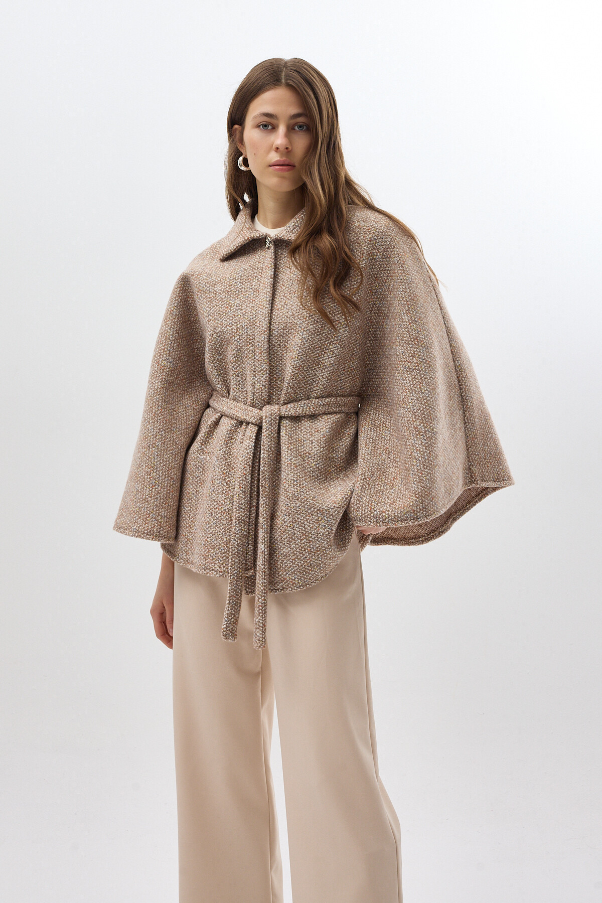 Kahverengi Gömlek Yaka Kuşaklı Panço Kadın Kaban 3099A - RAYS (1)