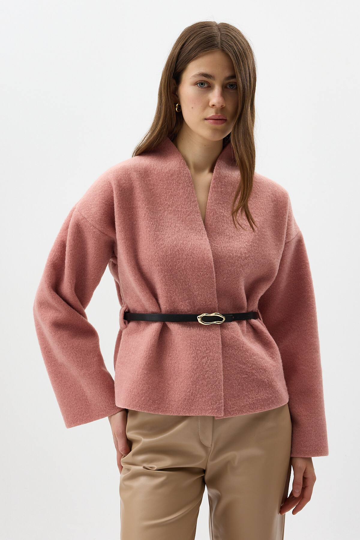 Gül Hâkim Yaka Kemer Detaylı Kısa Kaşe Kadın Ceket 3100A - RAYS (1)