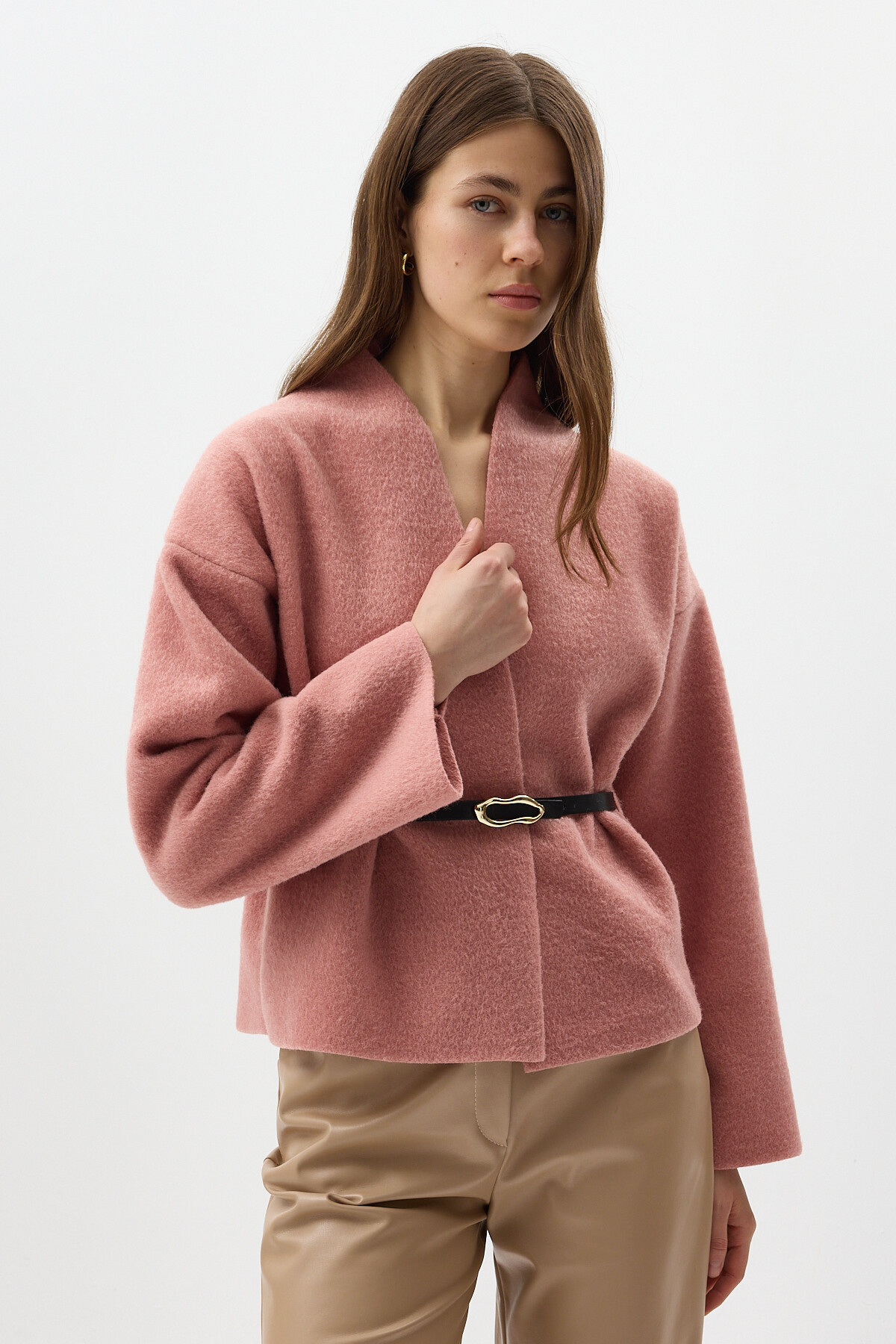 Gül Hâkim Yaka Kemer Detaylı Kısa Kaşe Kadın Ceket 3100A 