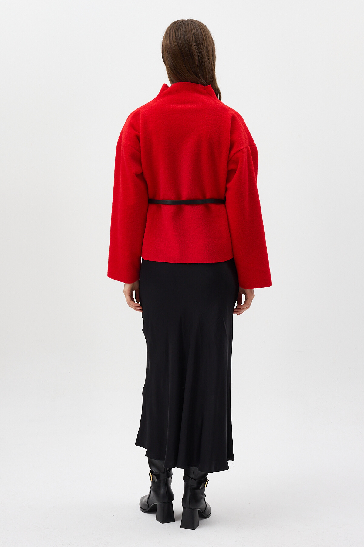 Kırmızı Hâkim Yaka Kemer Detaylı Kısa Kaşe Kadın Ceket 3100A - 5