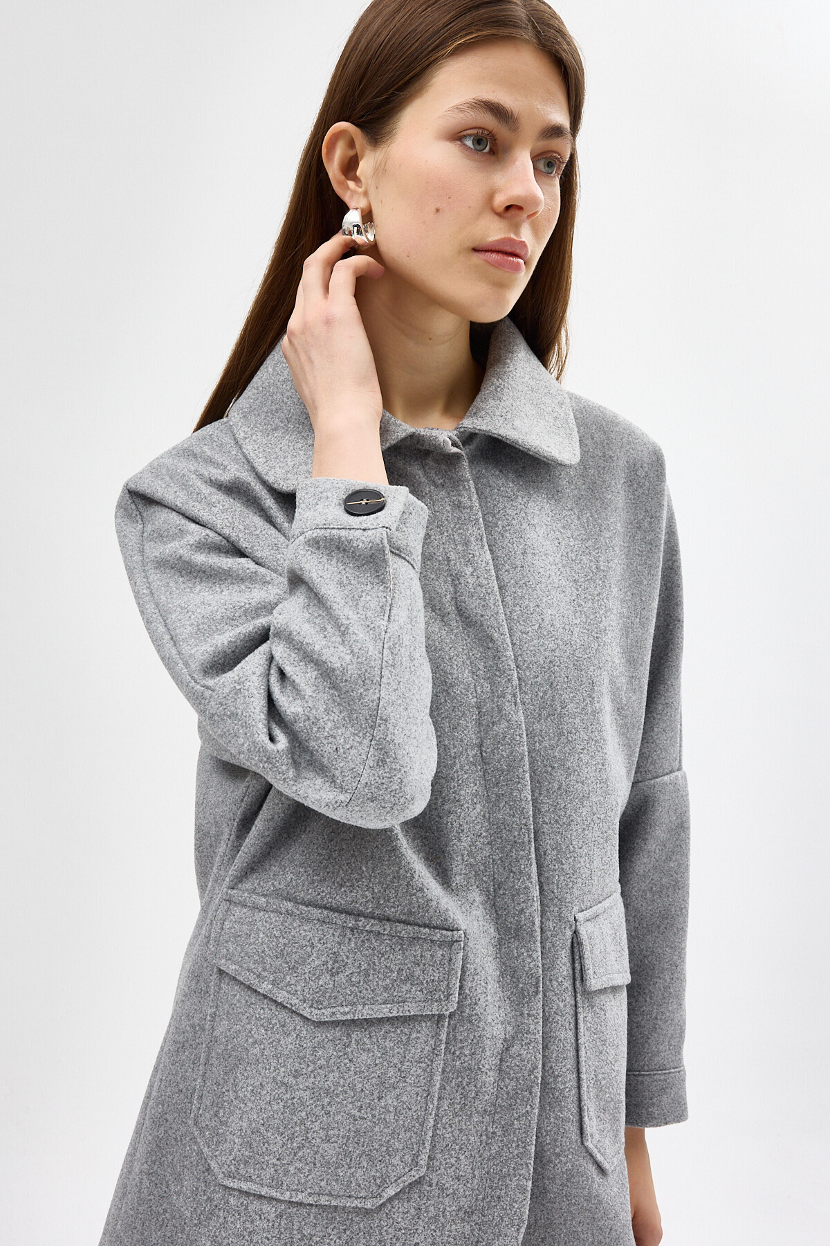 Gri Büyük Cepli Geniş Yakalı Kadın Kaban 3102A - 7