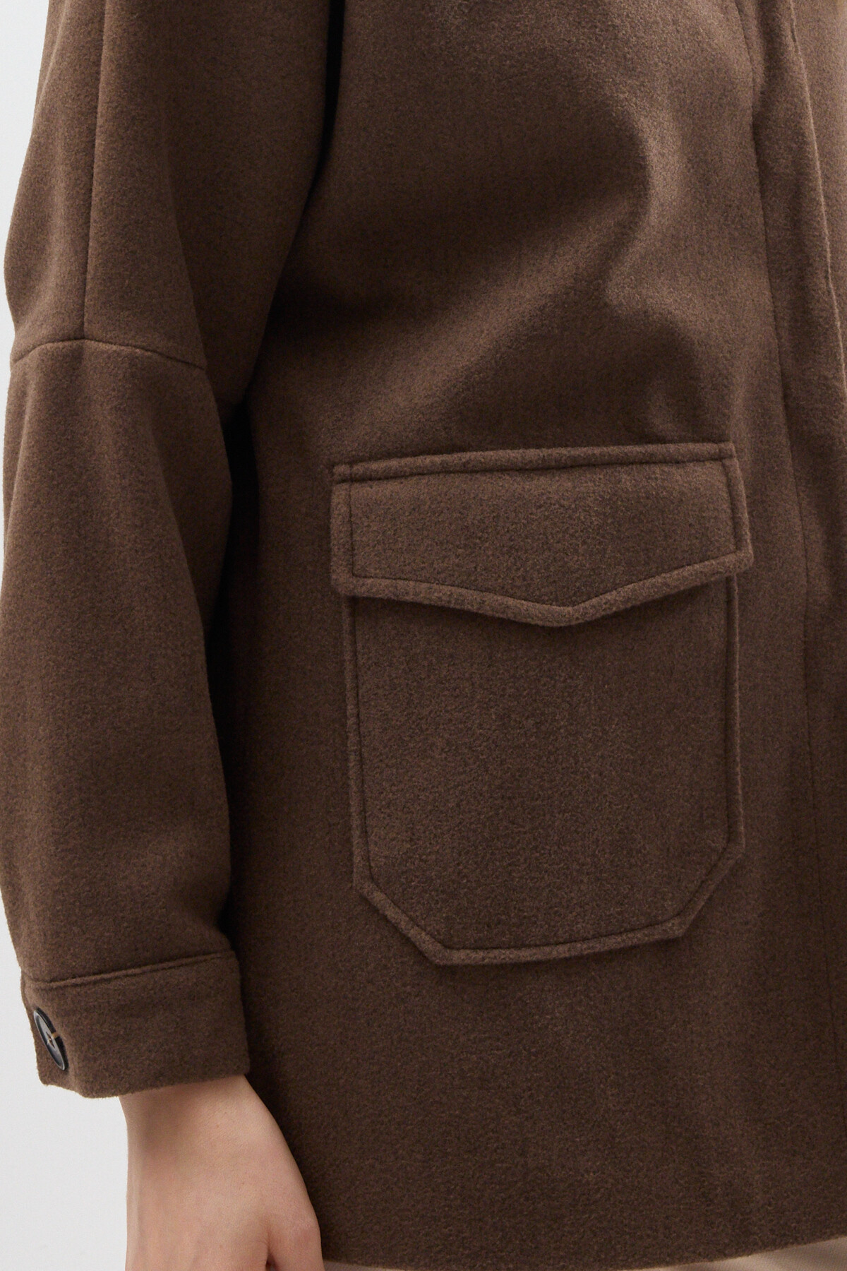 Kahverengi Büyük Cepli Geniş Yakalı Kadın Kaban 3102A - 4