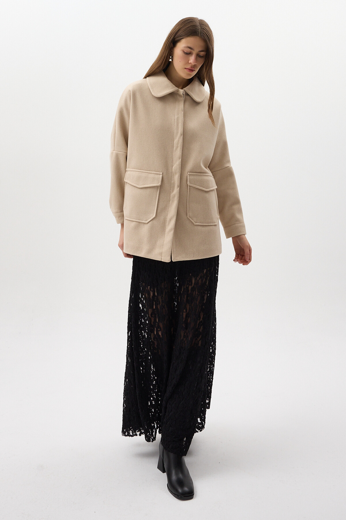 Taş Büyük Cepli Geniş Yakalı Kadın Kaban 3102A - RAYS