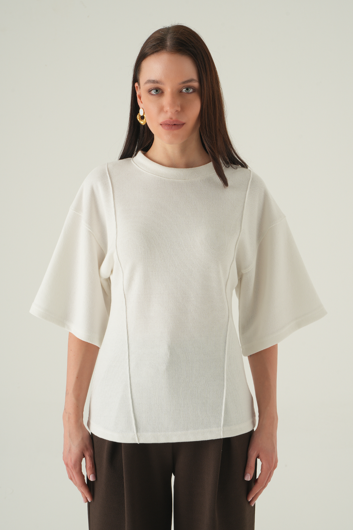 3104A Ön Çima Detay Tişört Ekru - RAYS (1)