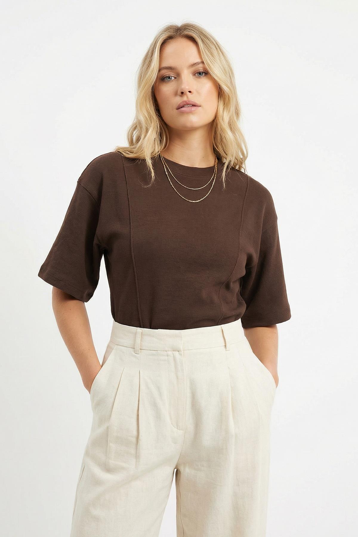 3104A Ön Çima Detay Tişört Kahve - RAYS