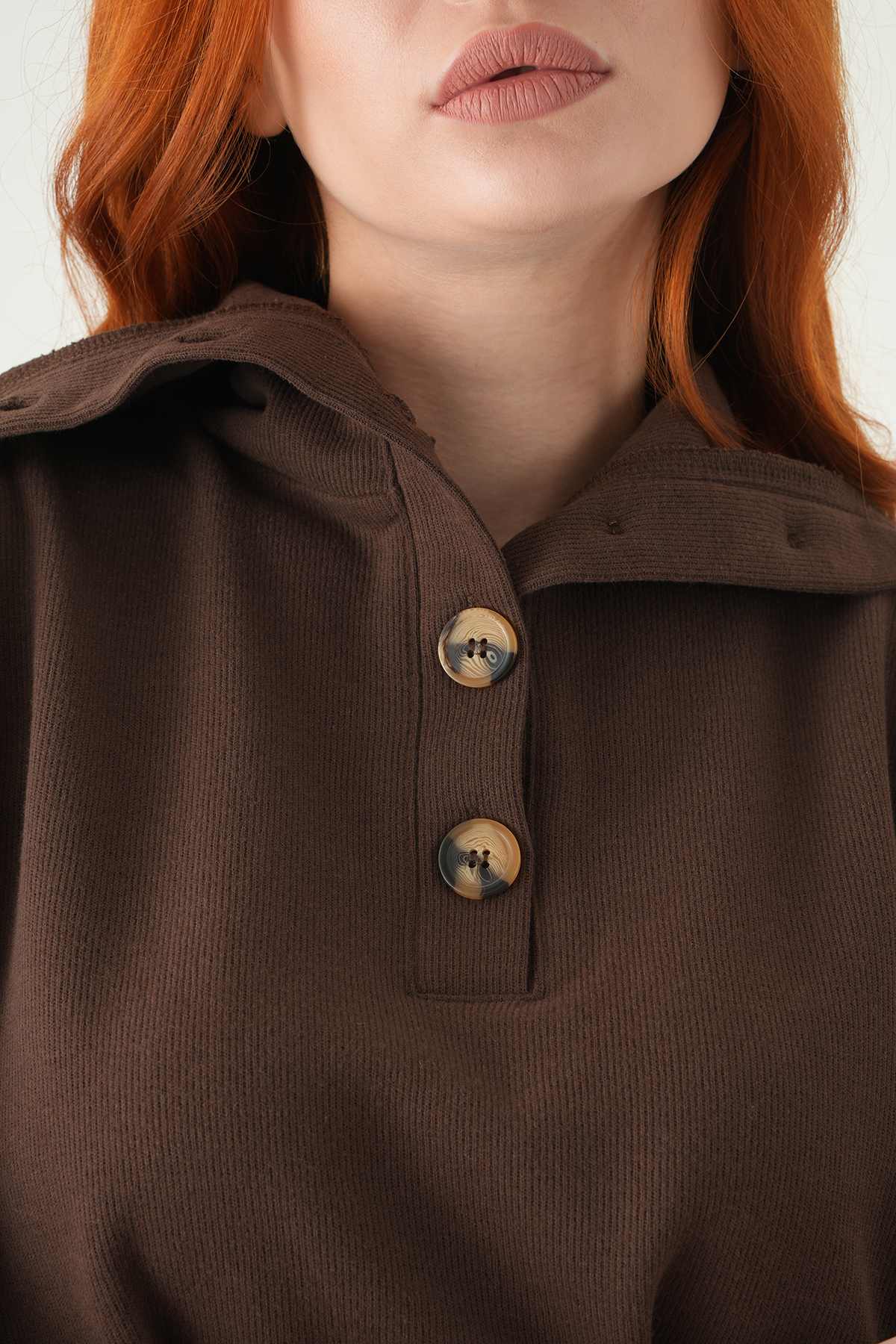 Kahve Dik Yaka Düğmeli Bluz 3106A - 4