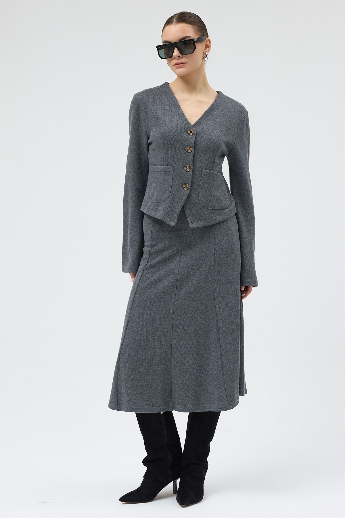 Antrasit Cepli Düğmeli Hırka ve Uzun Etek Takım 3109A - 6