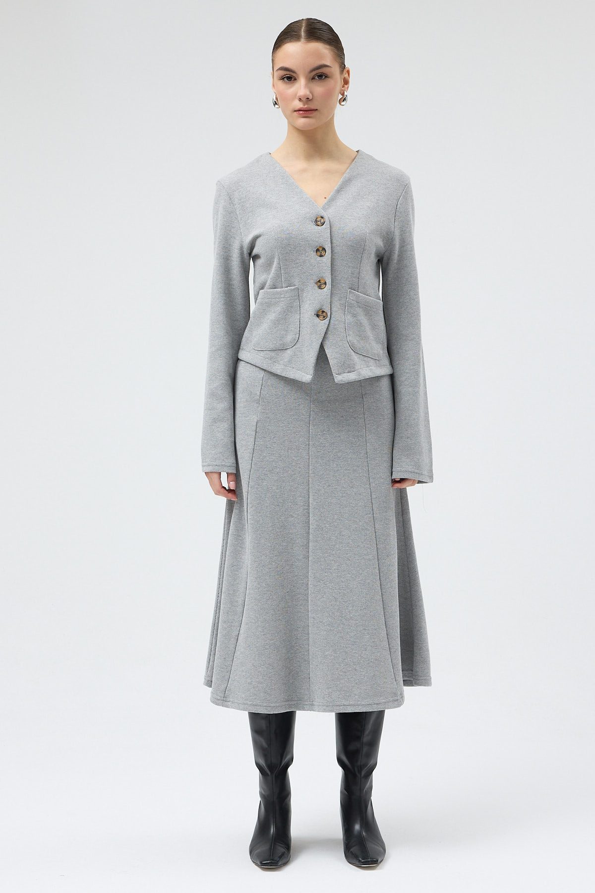 Gri Cepli Düğmeli Hırka ve Uzun Etek Takım 3109A - RAYS (1)