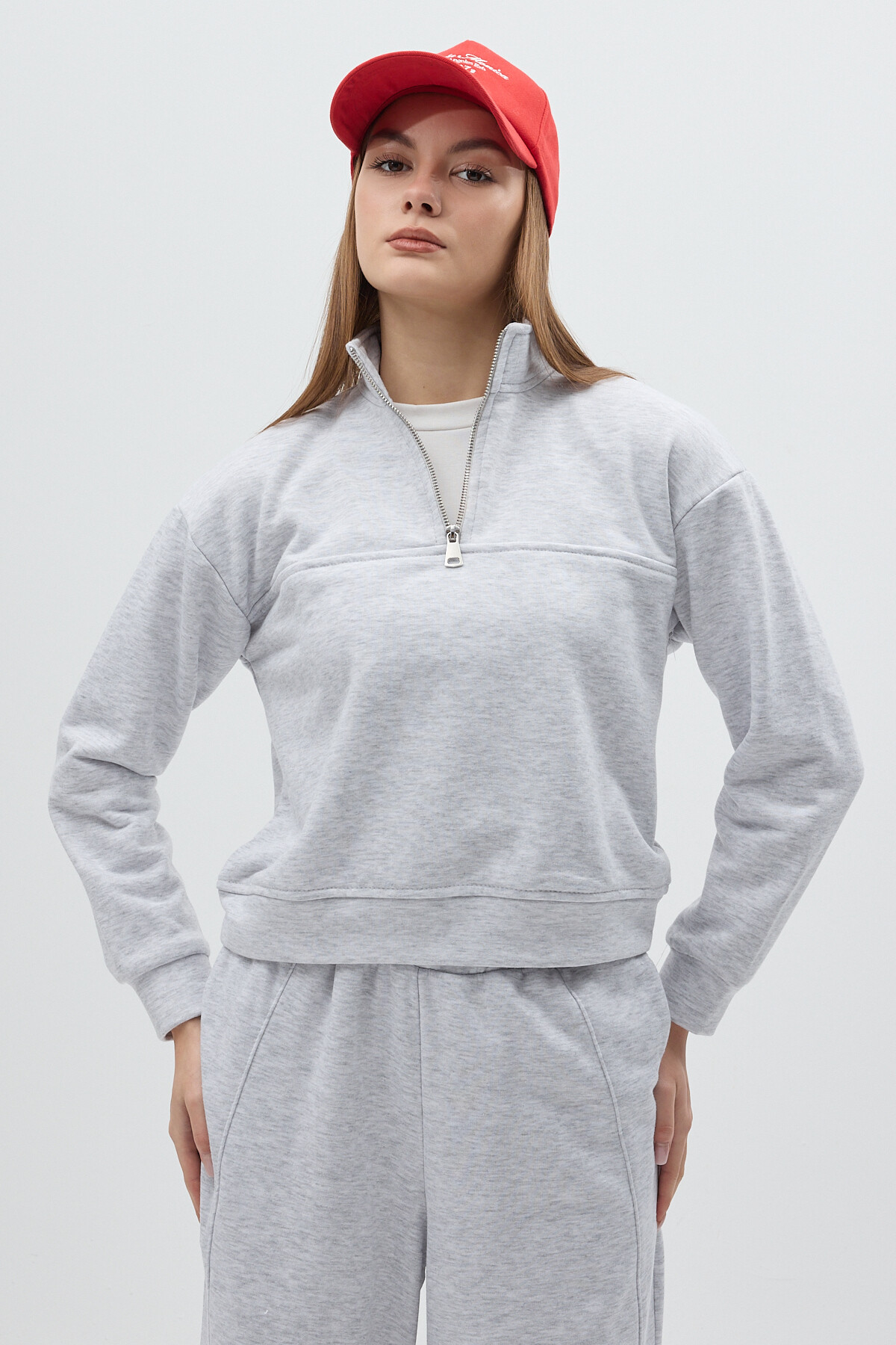 Gri Dik Yaka Önü Fermuar Detaylı Kadın Sweatshirt 3110A - 1